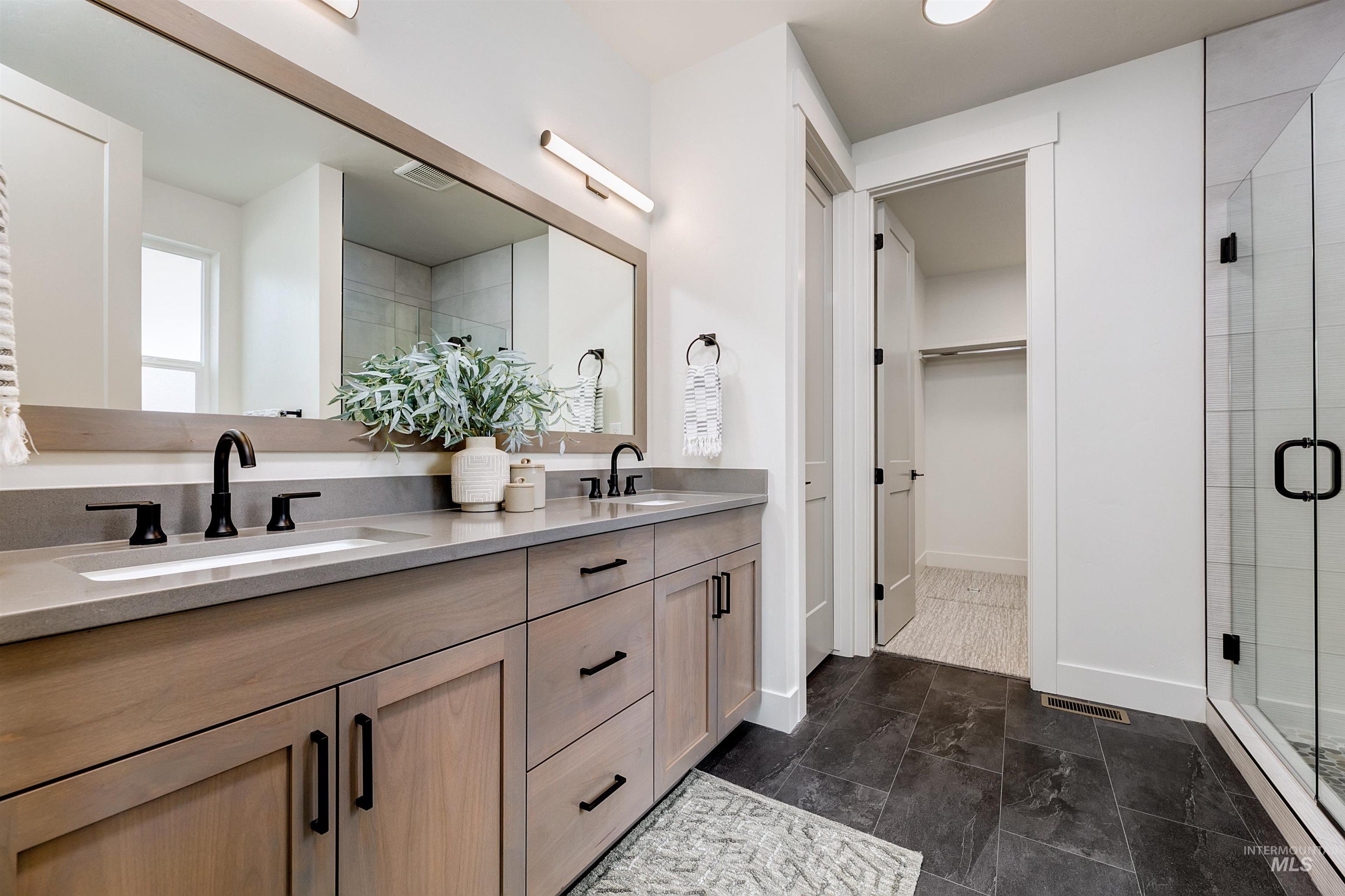 674 N Morning Glory Avenue Property Photo 12
