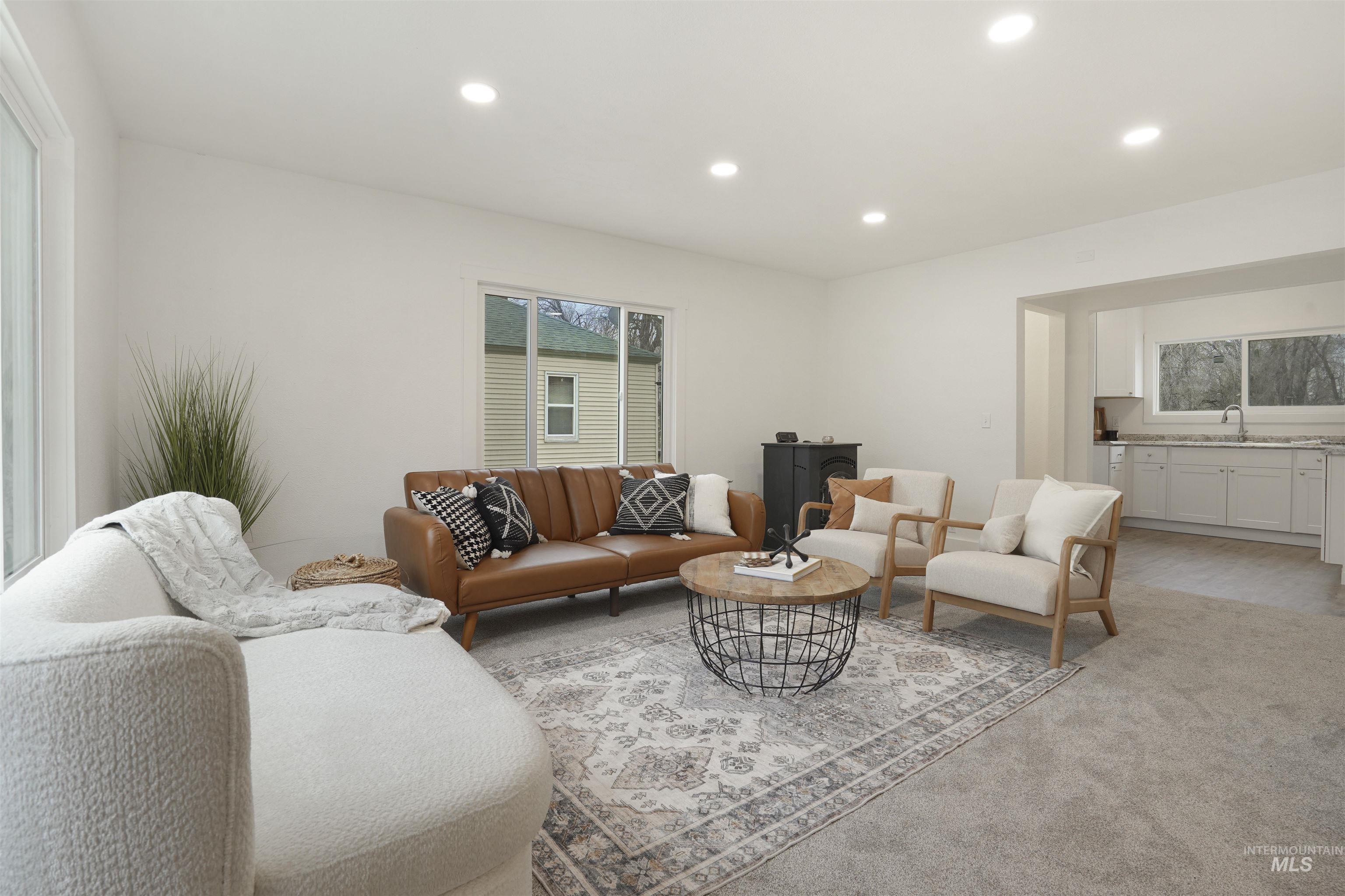 1760 Pleasantview Lane Property Photo 4