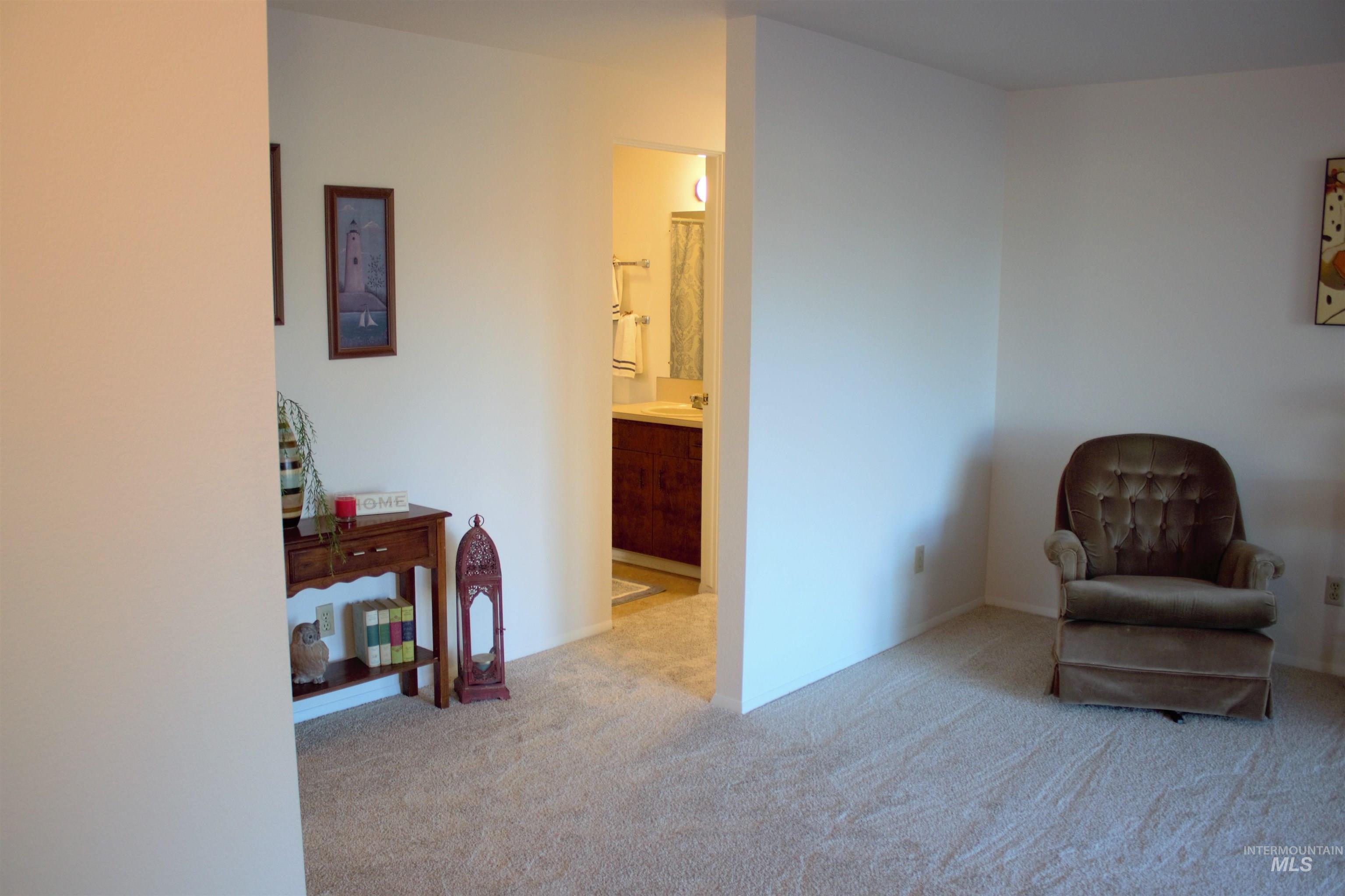 710 Flintlock Way Property Photo 9