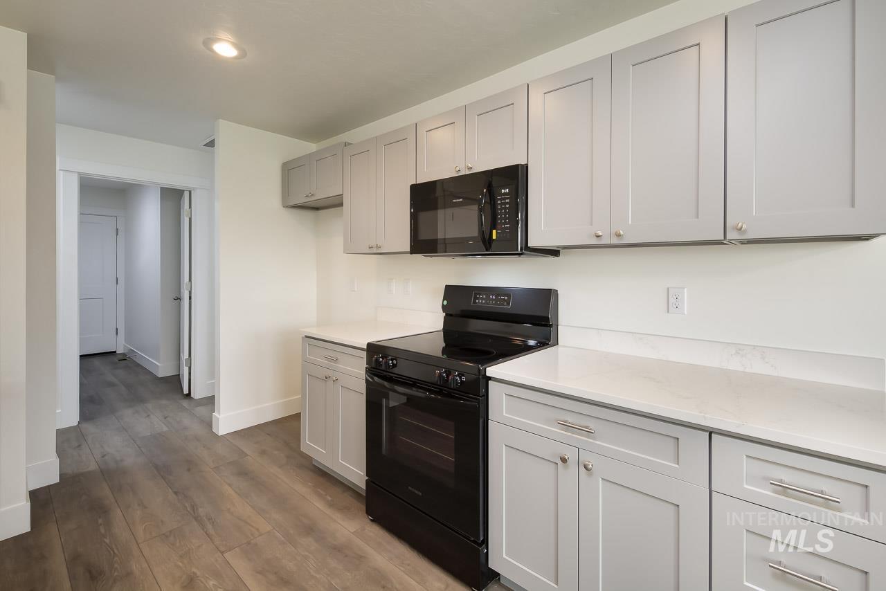 1410 Regency Way Property Photo 4