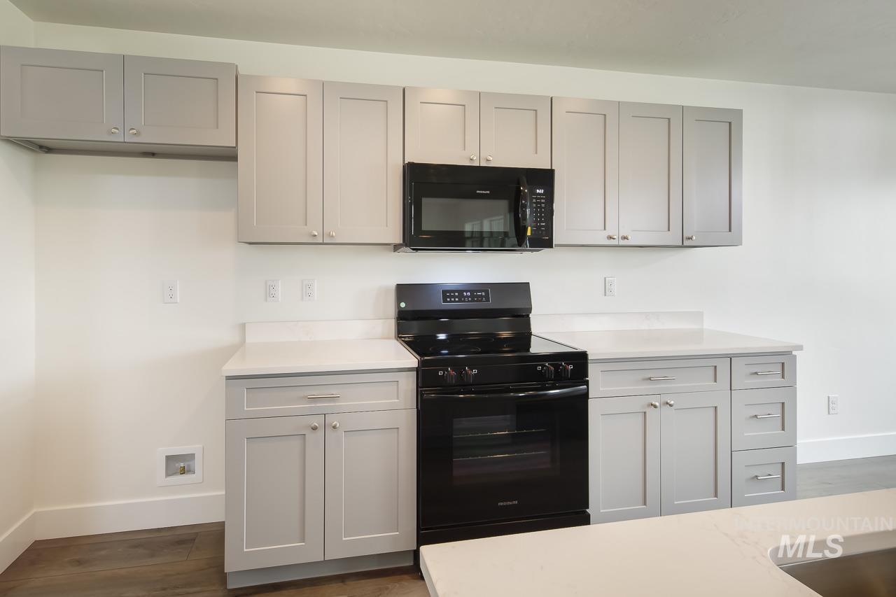 1410 Regency Way Property Photo 5