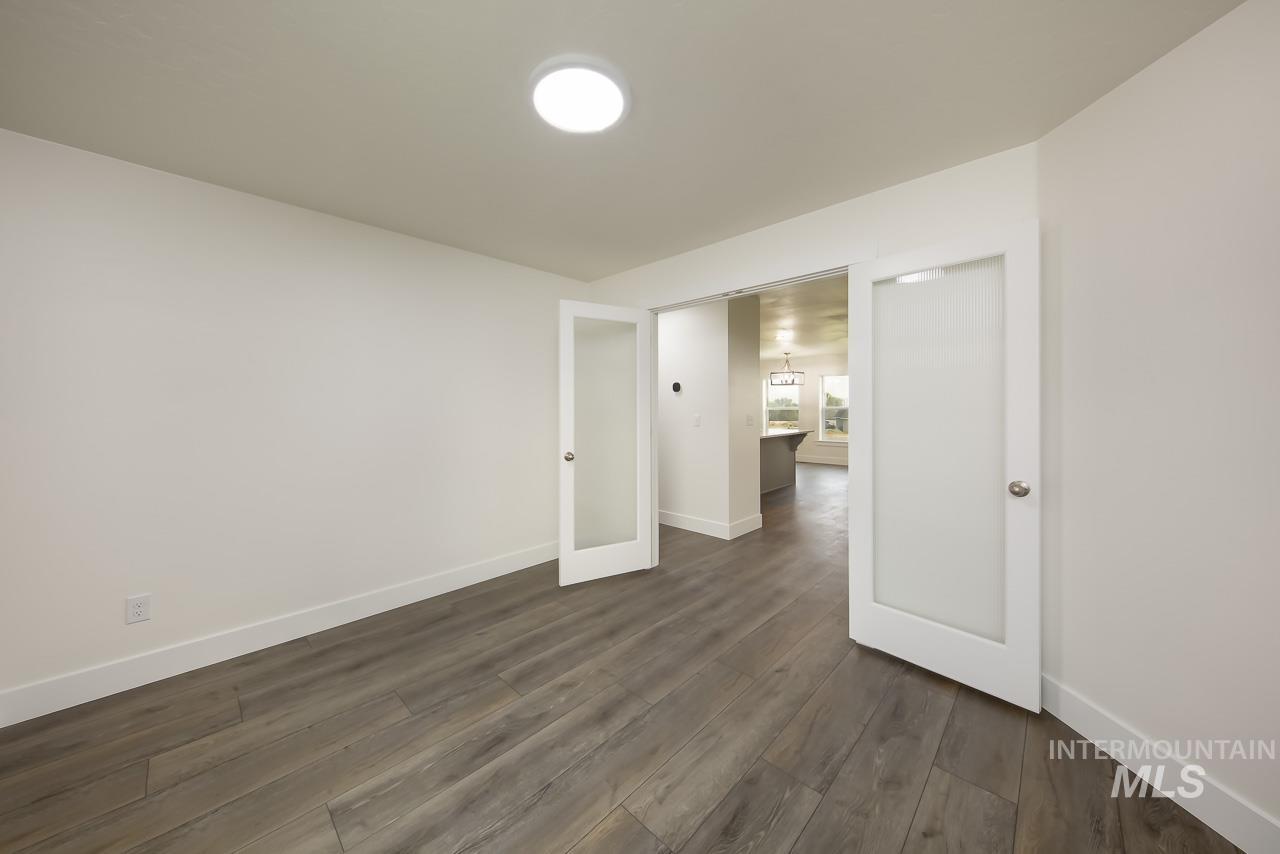 1410 Regency Way Property Photo 9