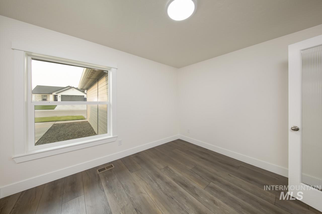 1410 Regency Way Property Photo 10
