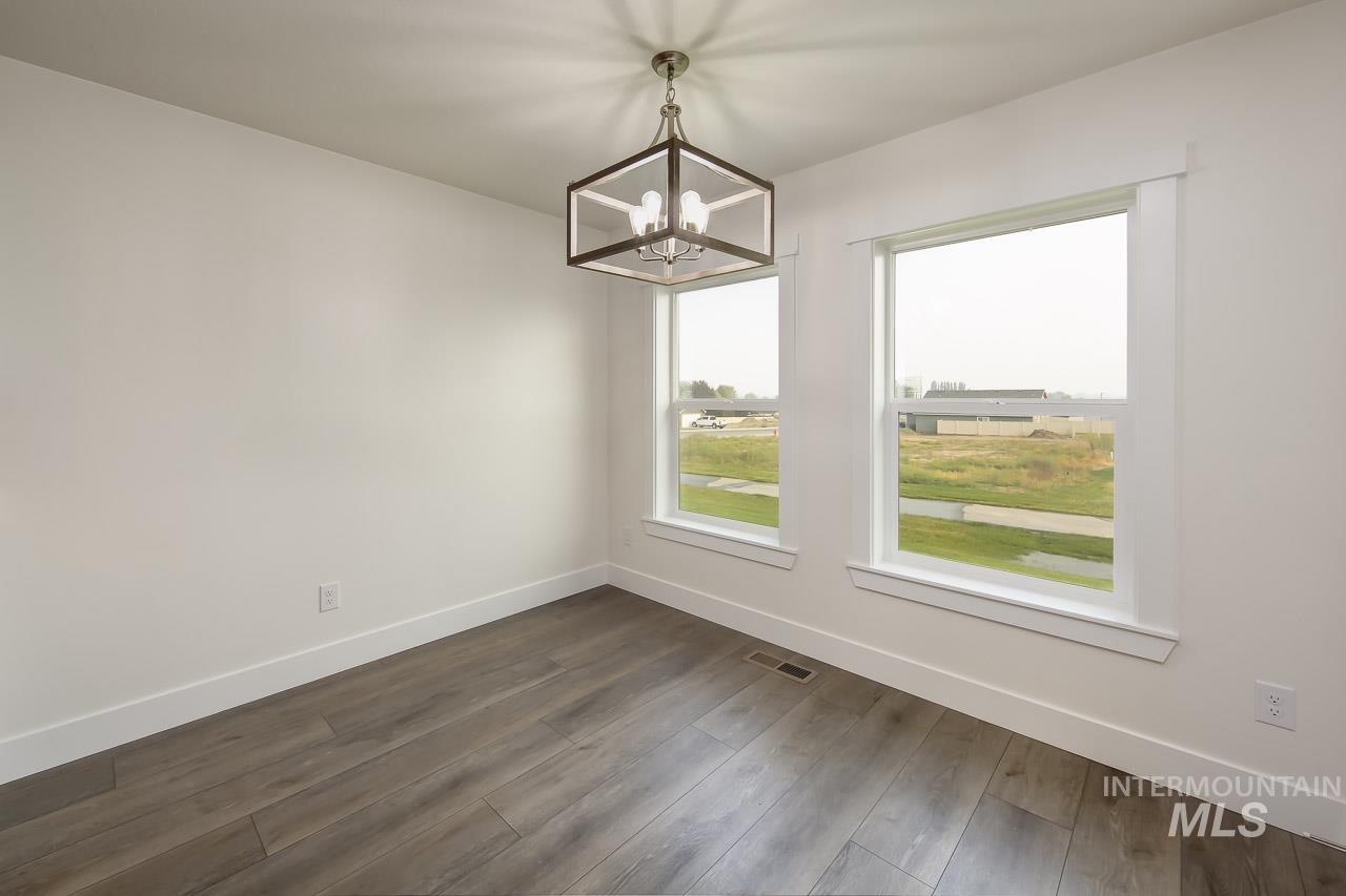 1410 Regency Way Property Photo 11