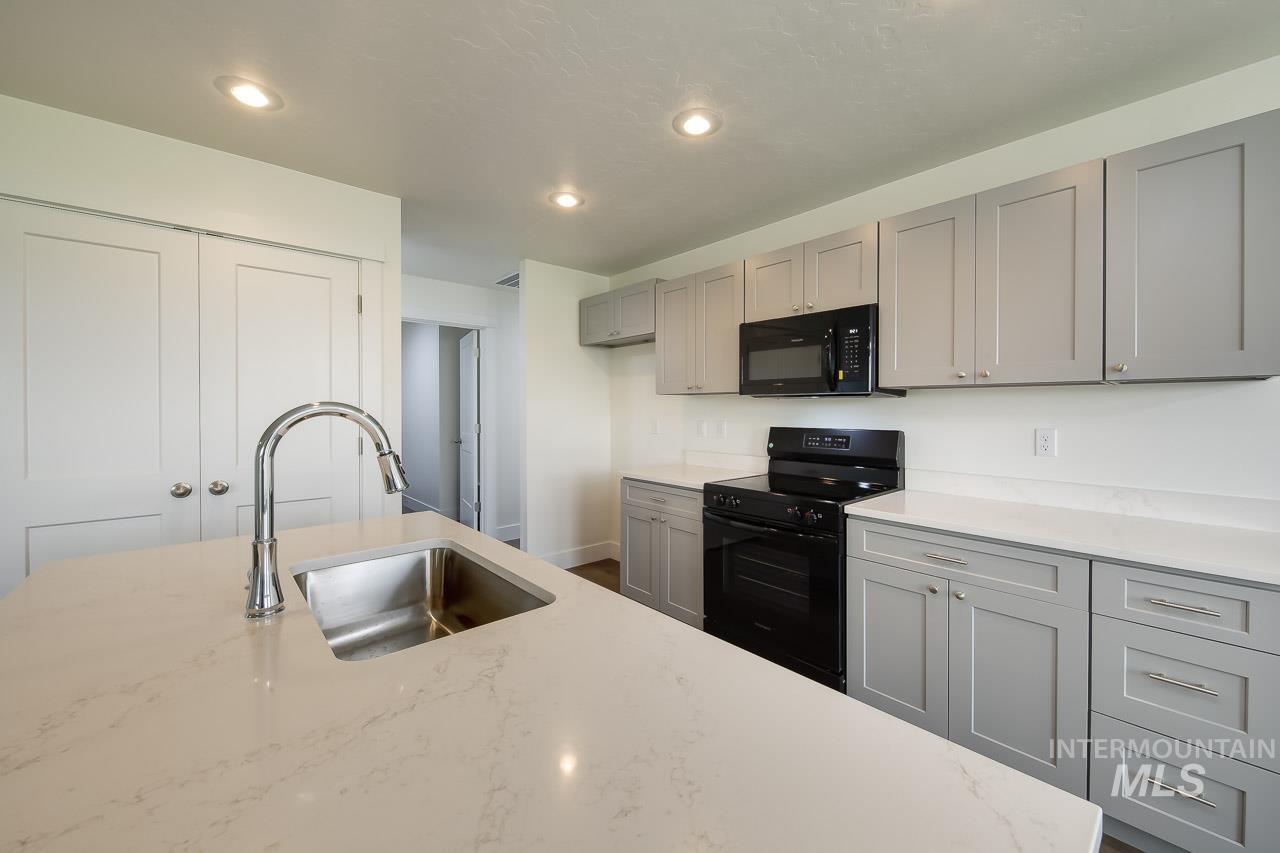1410 Regency Way Property Photo 14