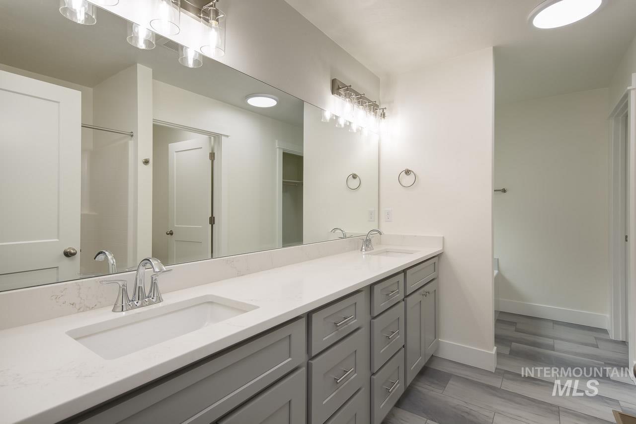 1410 Regency Way Property Photo 29
