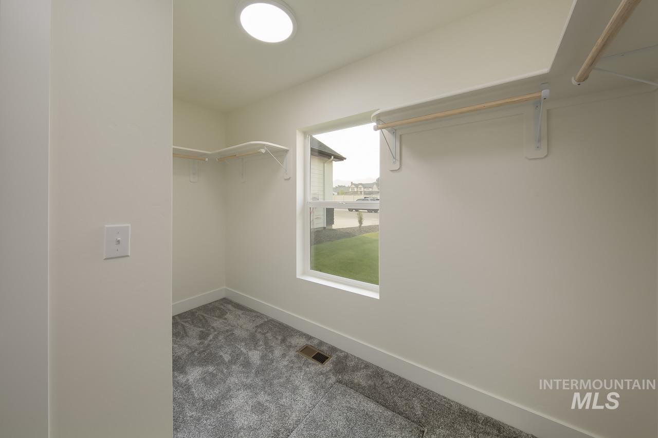 1410 Regency Way Property Photo 31