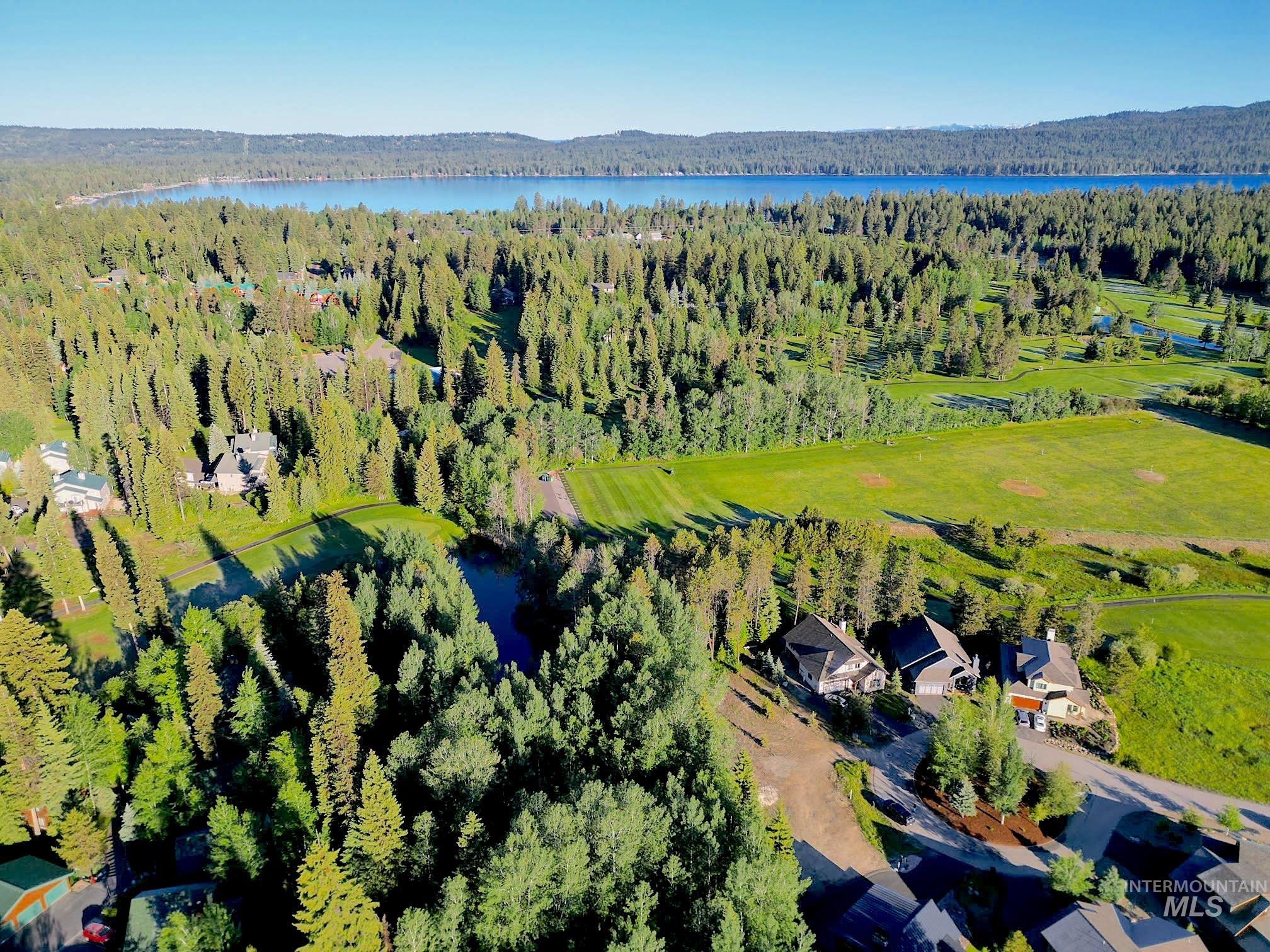 317 Mountain Cove Property Photo 3