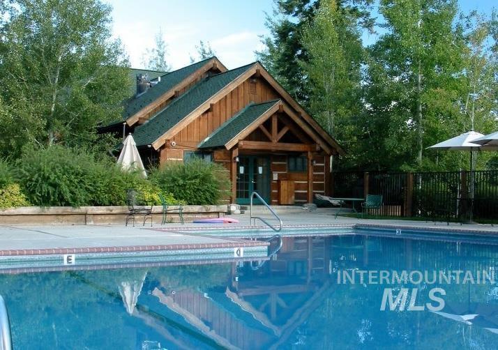317 Mountain Cove Property Photo 6