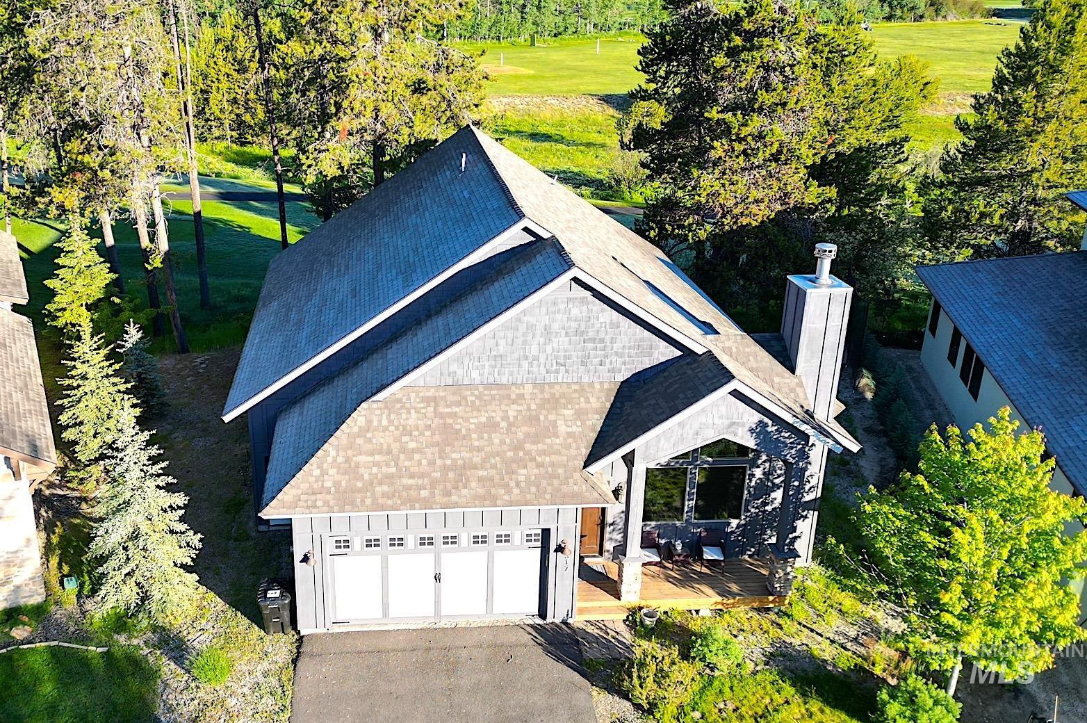 317 Mountain Cove Property Photo 12