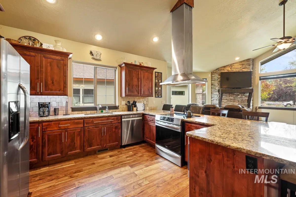 317 Mountain Cove Property Photo 19