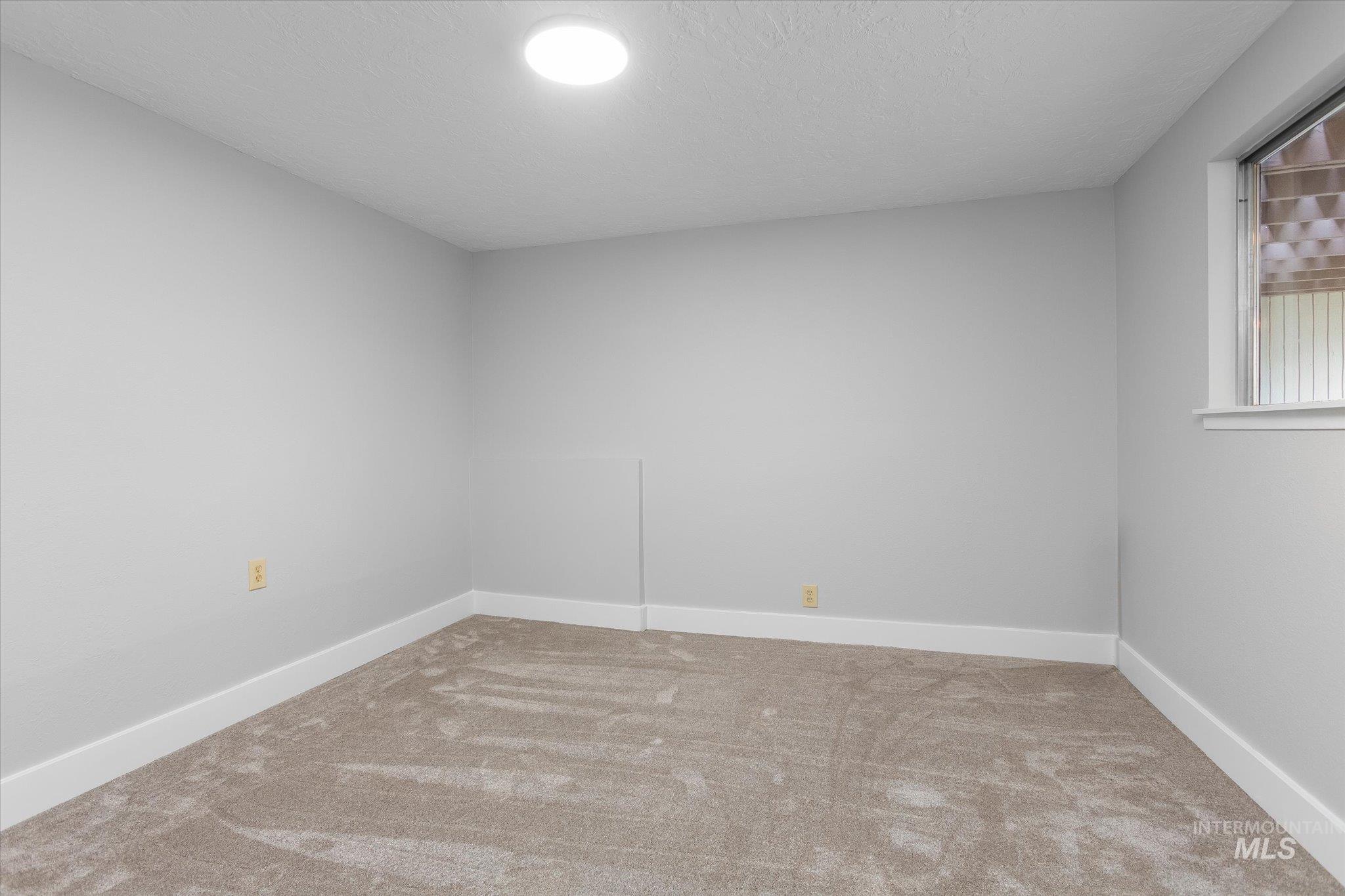 2250 E Cadillac Dr Property Photo 25