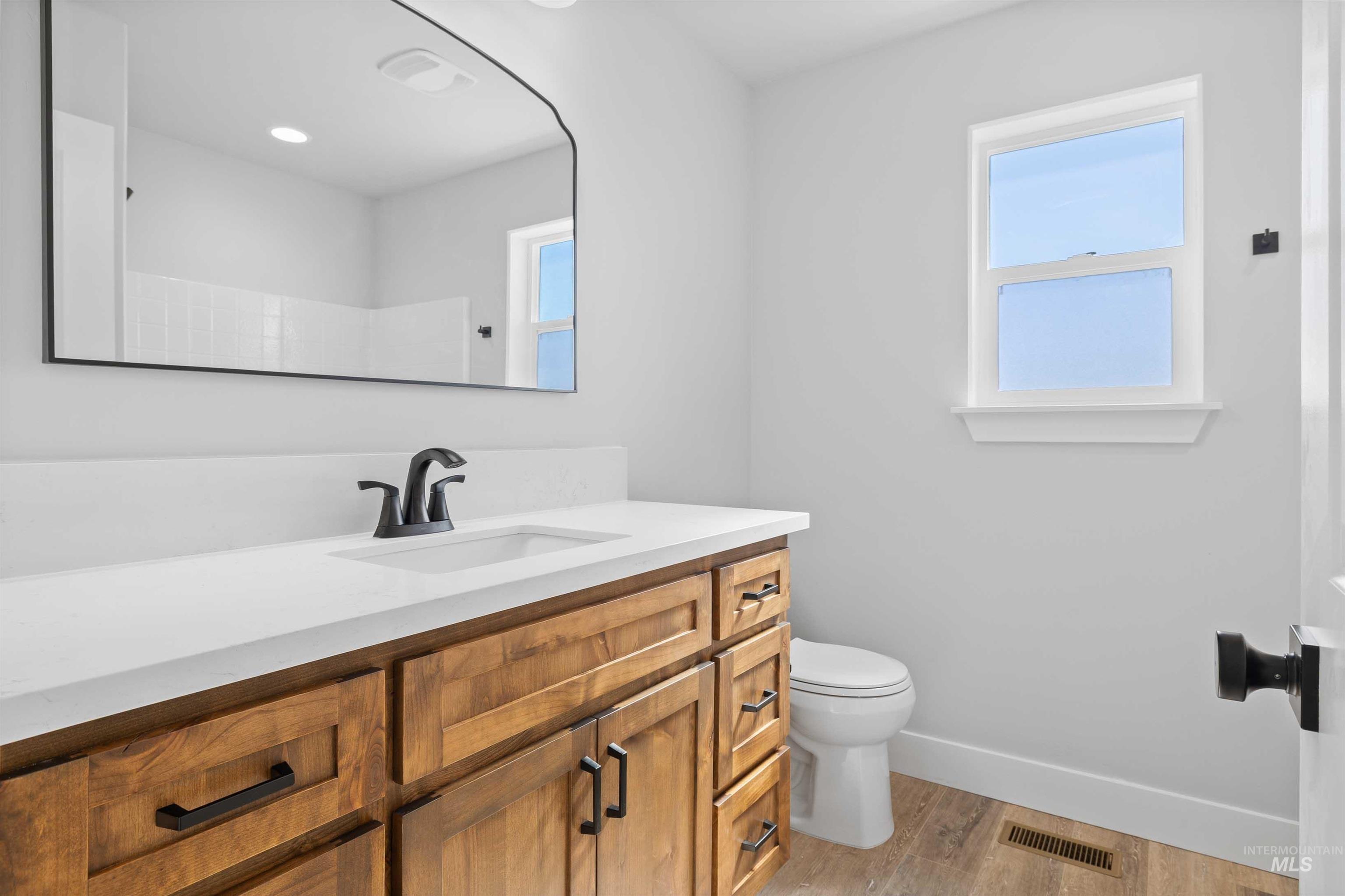 1511 Tverdy Lane Property Photo 17