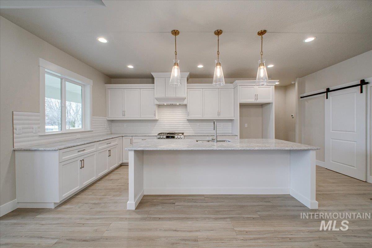 629 S Spoonbill Ave Property Photo 3