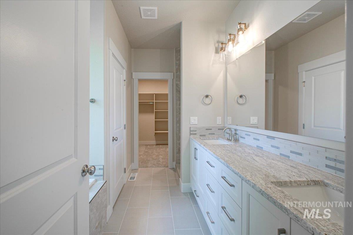 629 S Spoonbill Ave Property Photo 15