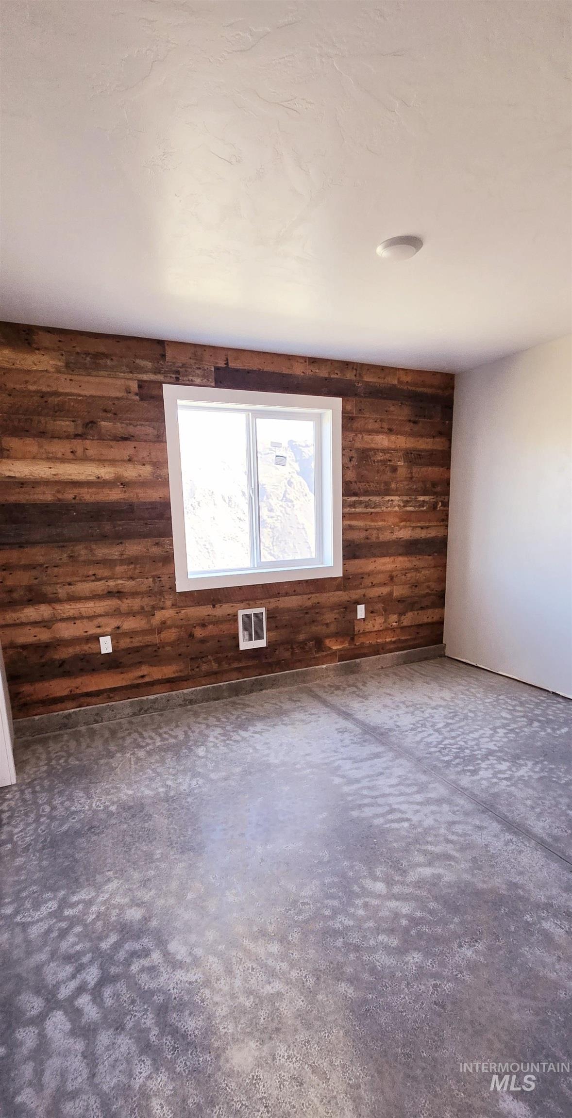 373 Bucks Boulevard Property Photo 10