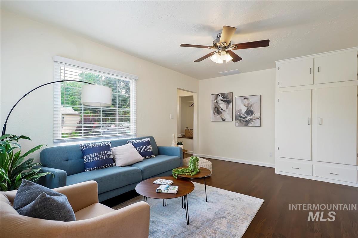 2323 W Idaho Property Photo 8
