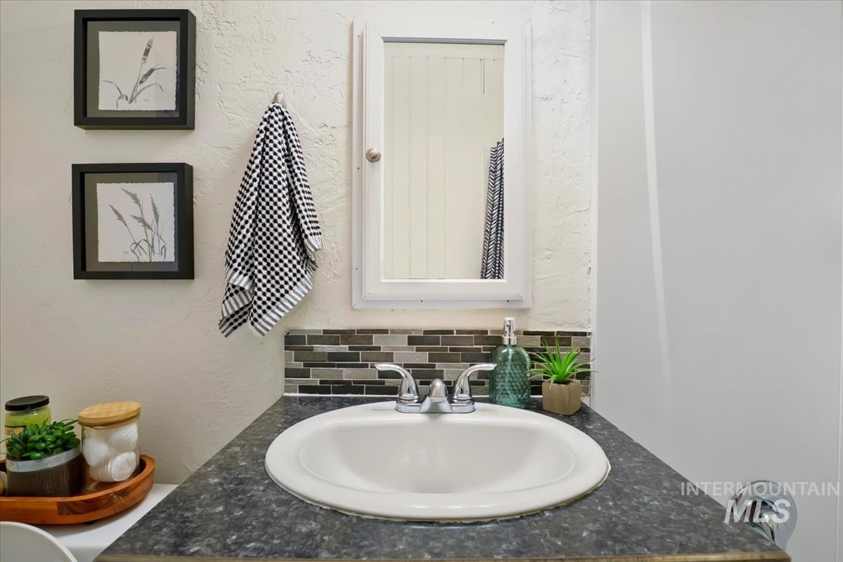 2323 W Idaho Property Photo 17