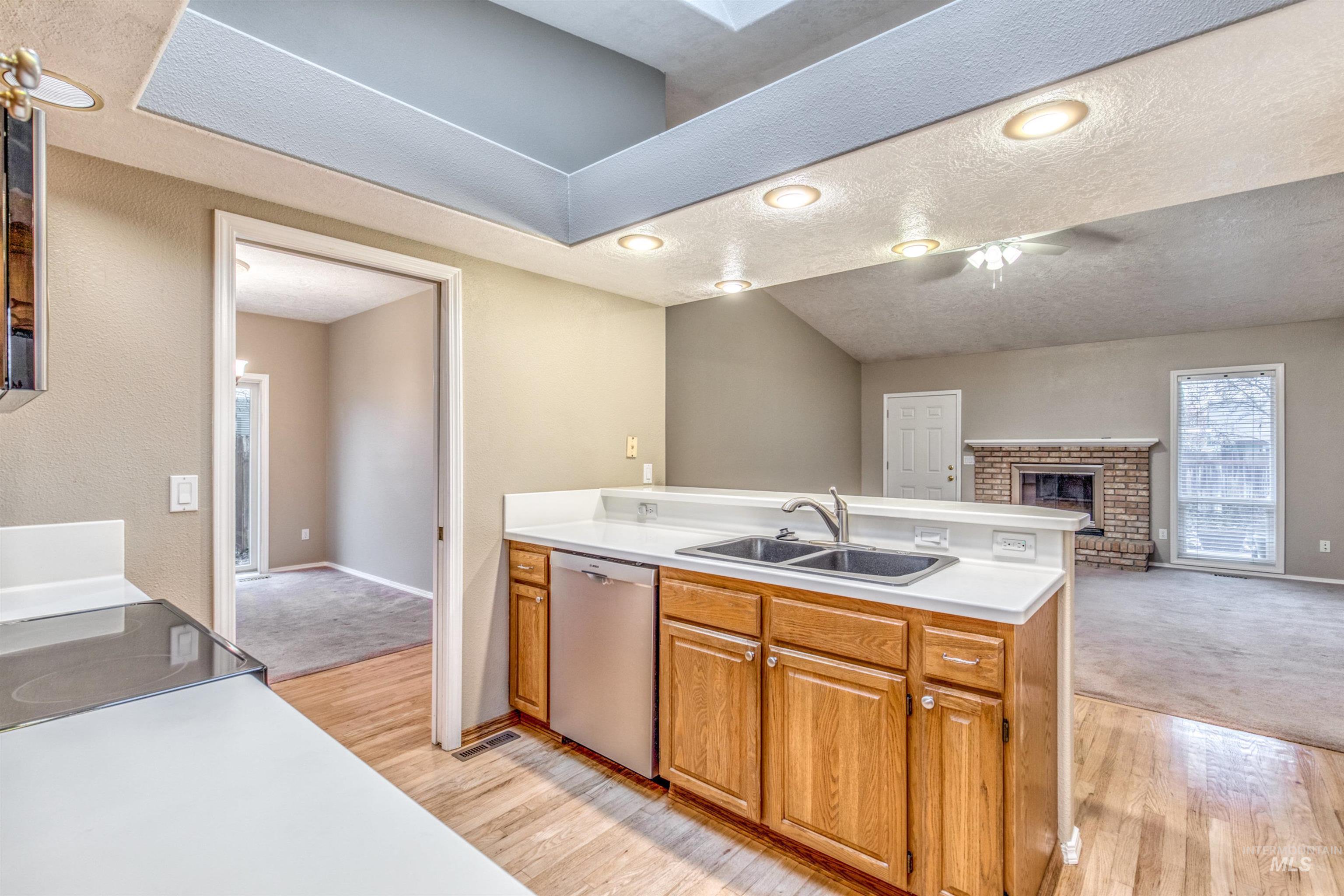 2117 N Fastwater Avenue Property Photo 10