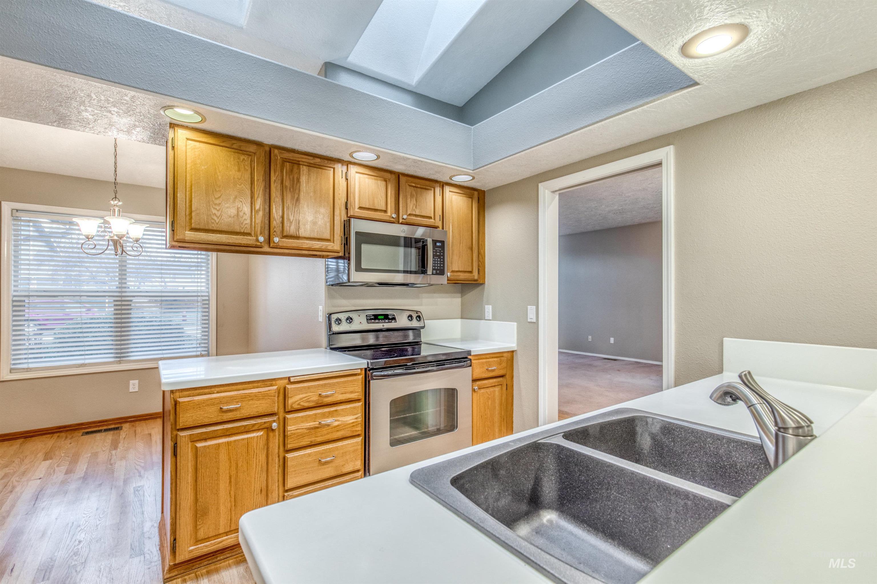 2117 N Fastwater Avenue Property Photo 12