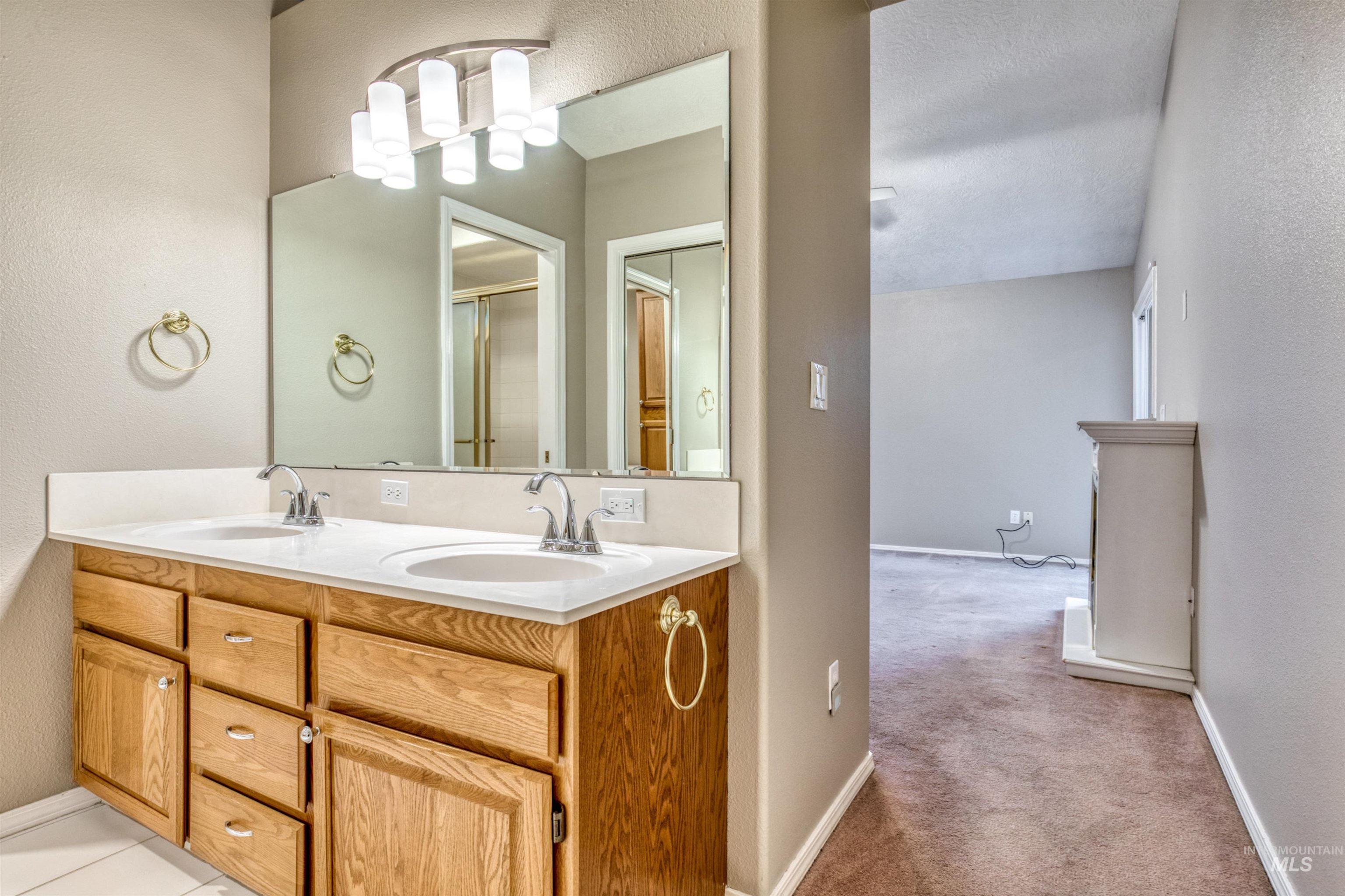 2117 N Fastwater Avenue Property Photo 15