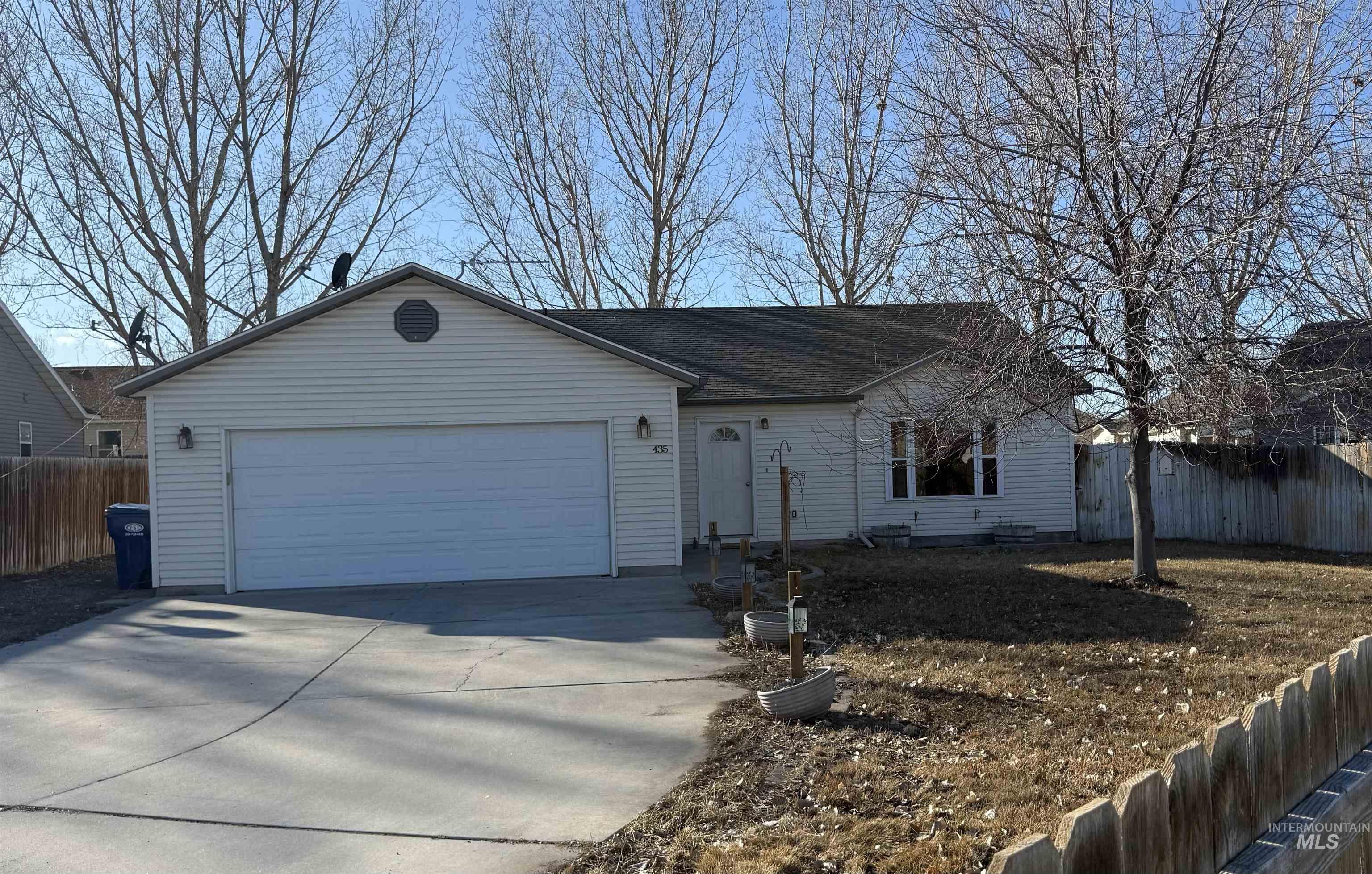 435 Hailee Ave Property Photo 2