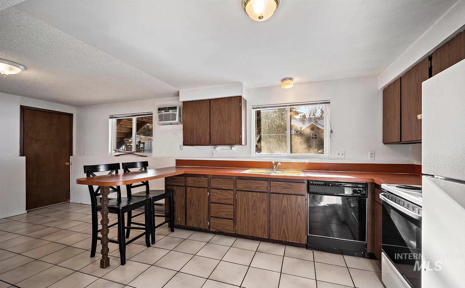 1724 & 1726 W Annett Circle Property Photo 2
