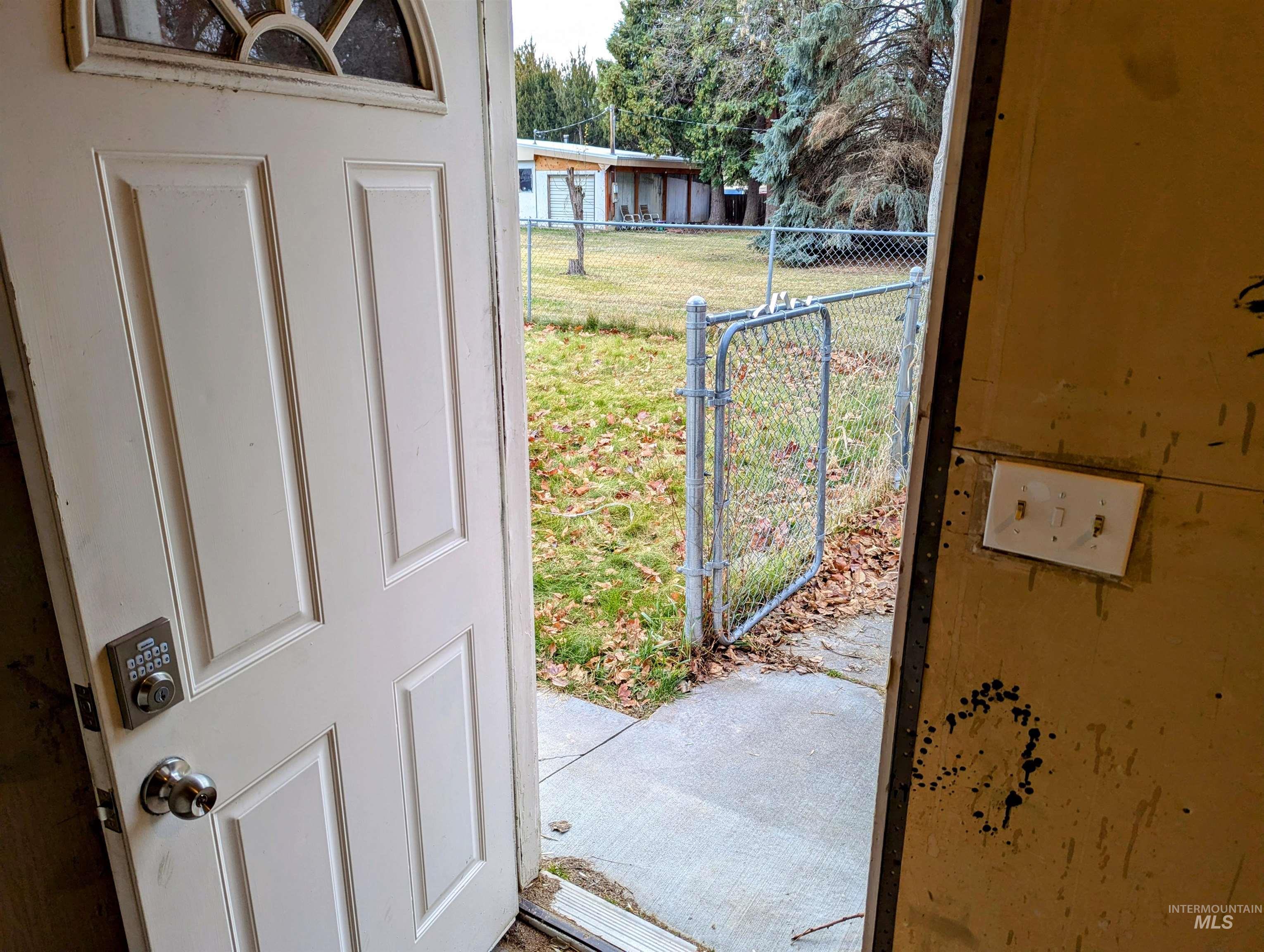 1724 & 1726 W Annett Circle Property Photo 25
