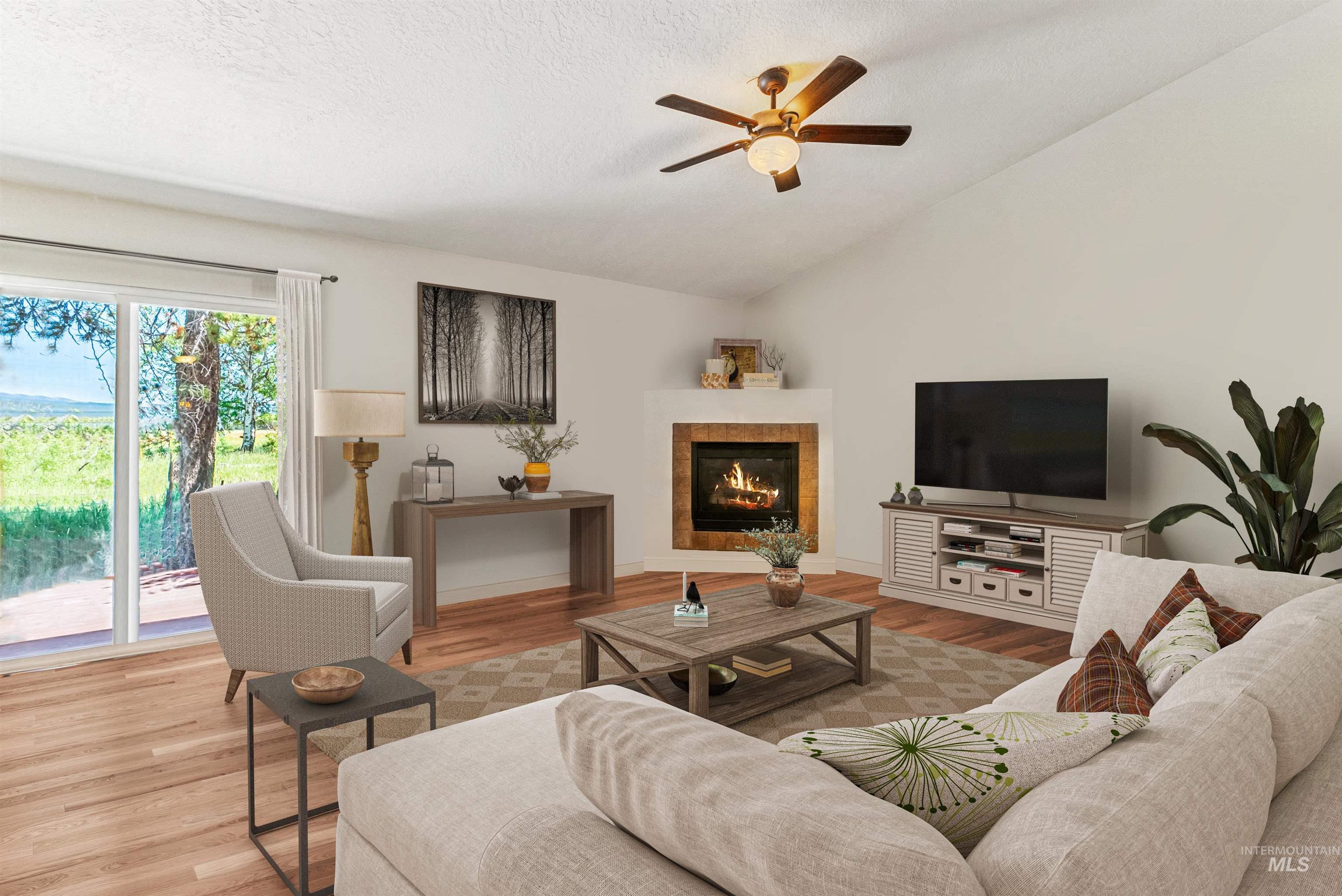 12926 Spring Valley Rd Property Photo 1