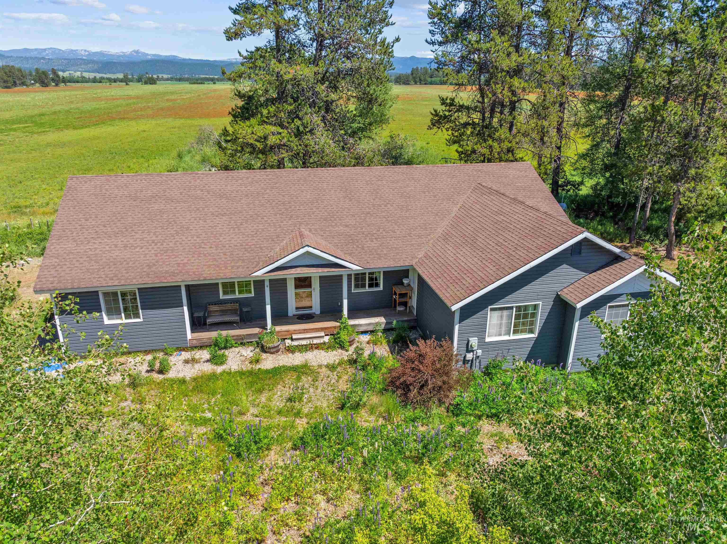 12926 Spring Valley Rd Property Photo 5