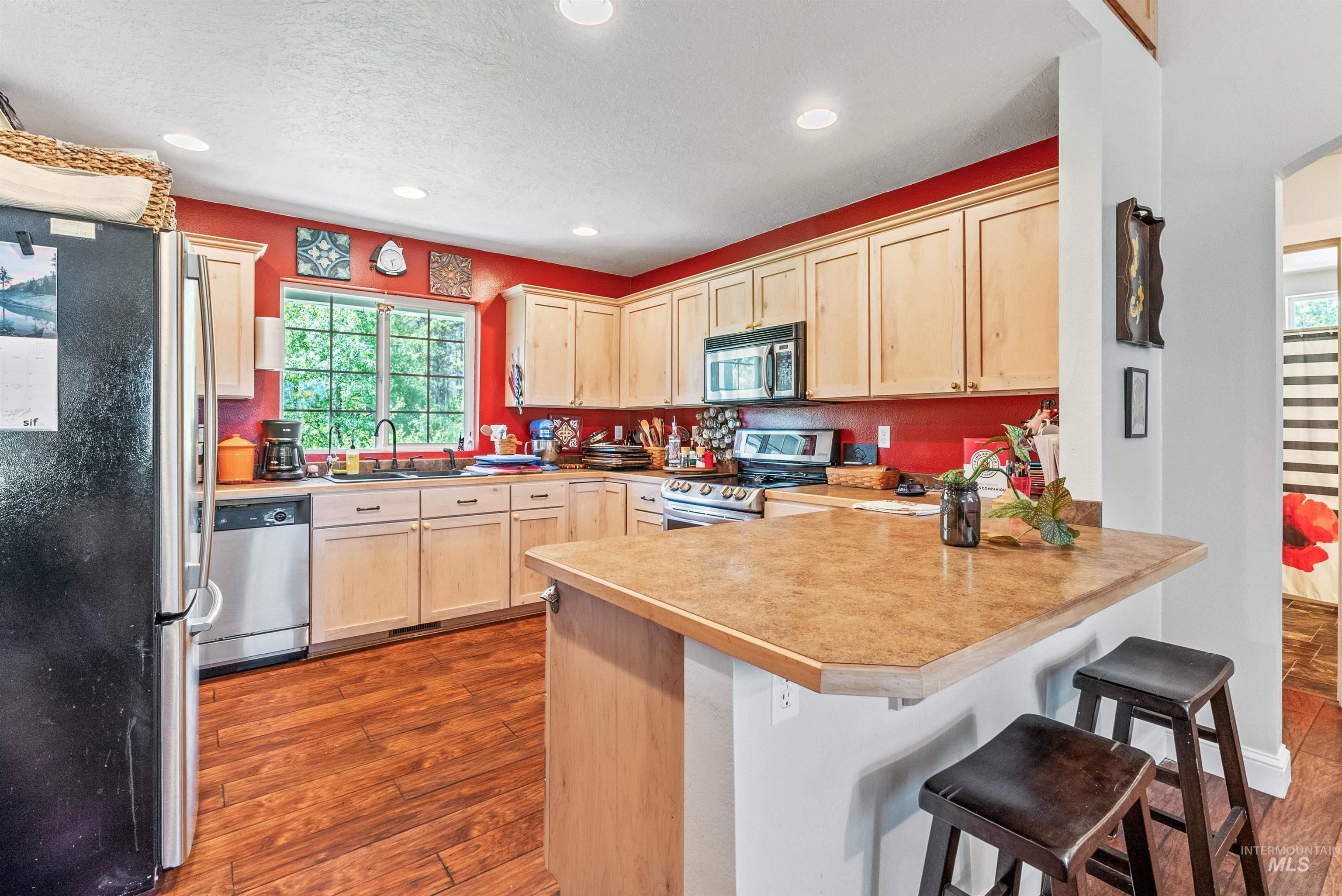 12926 Spring Valley Rd Property Photo 7