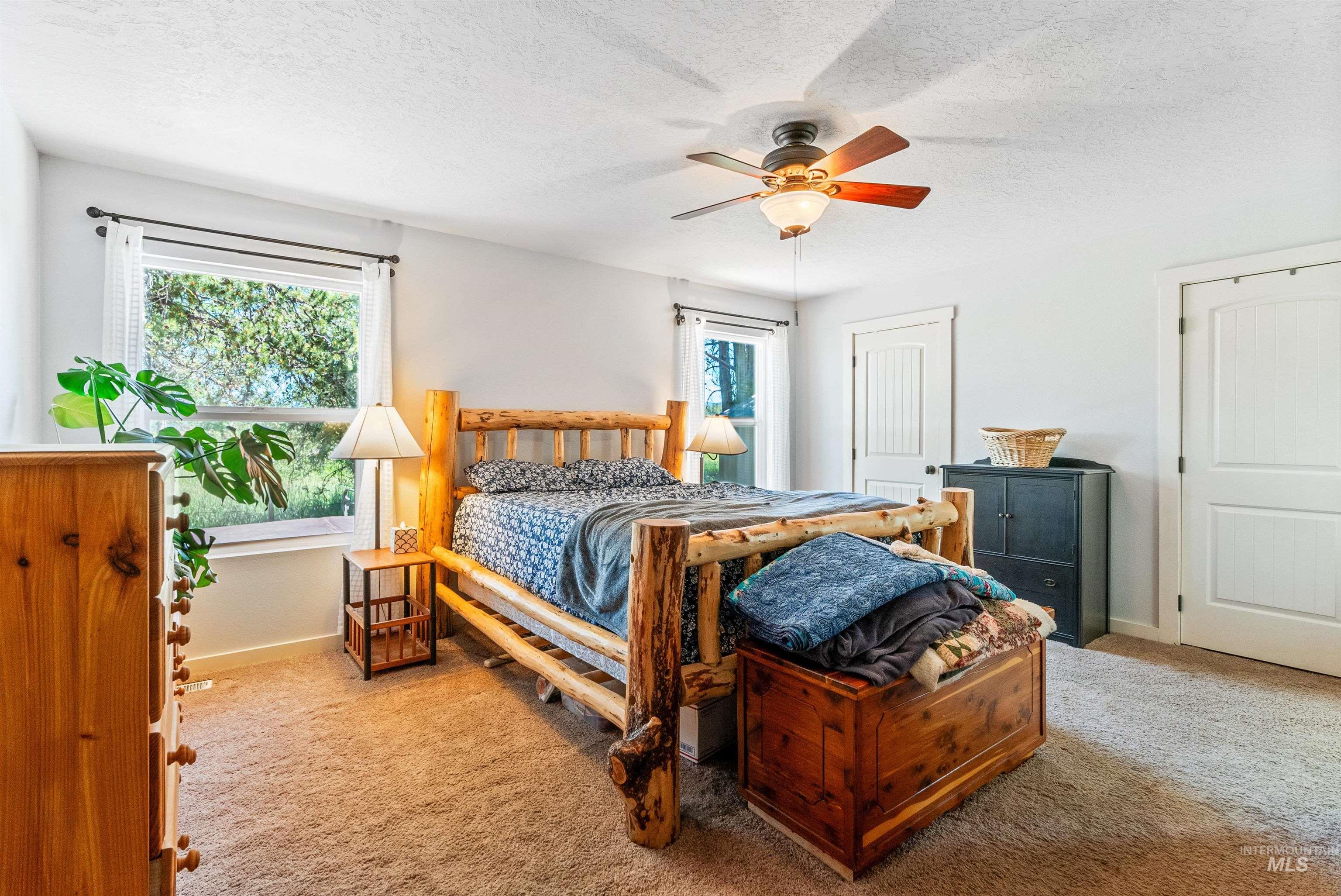 12926 Spring Valley Rd Property Photo 10