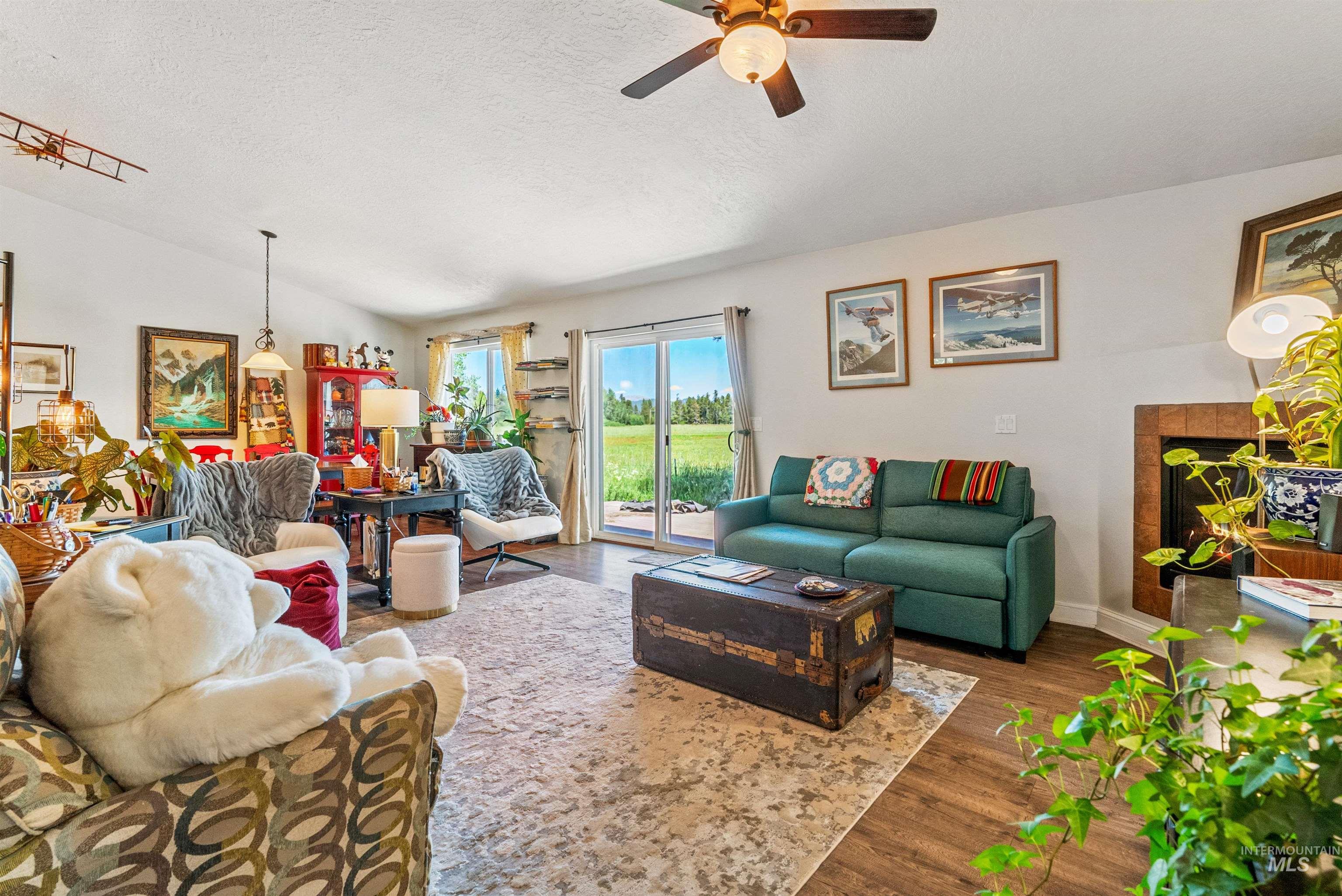 12926 Spring Valley Rd Property Photo 14