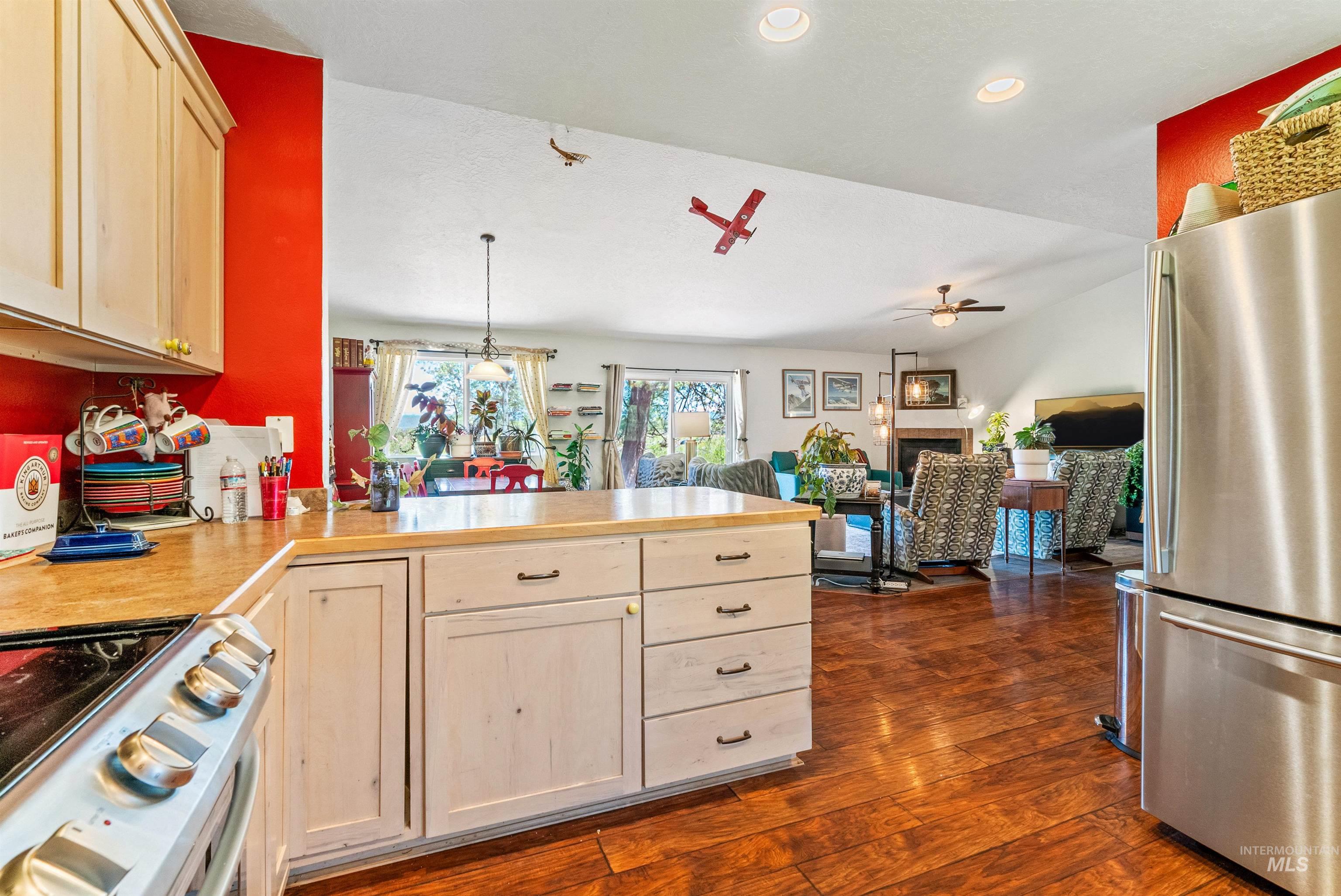 12926 Spring Valley Rd Property Photo 17