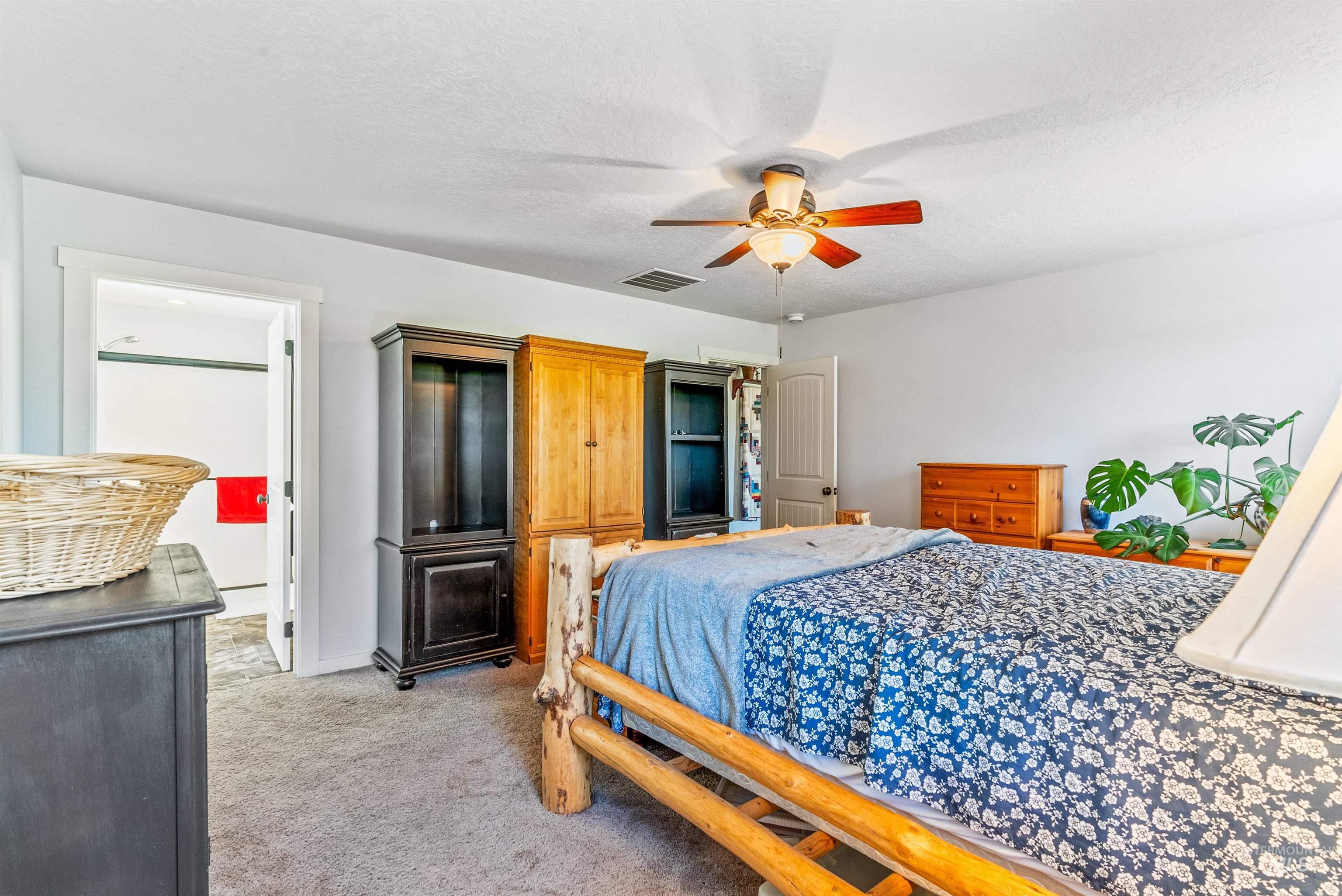 12926 Spring Valley Rd Property Photo 19