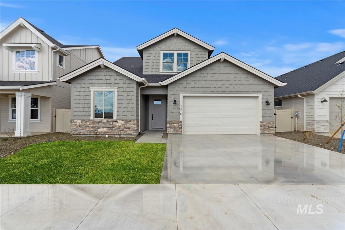 1316 E Andes Property Photo 1