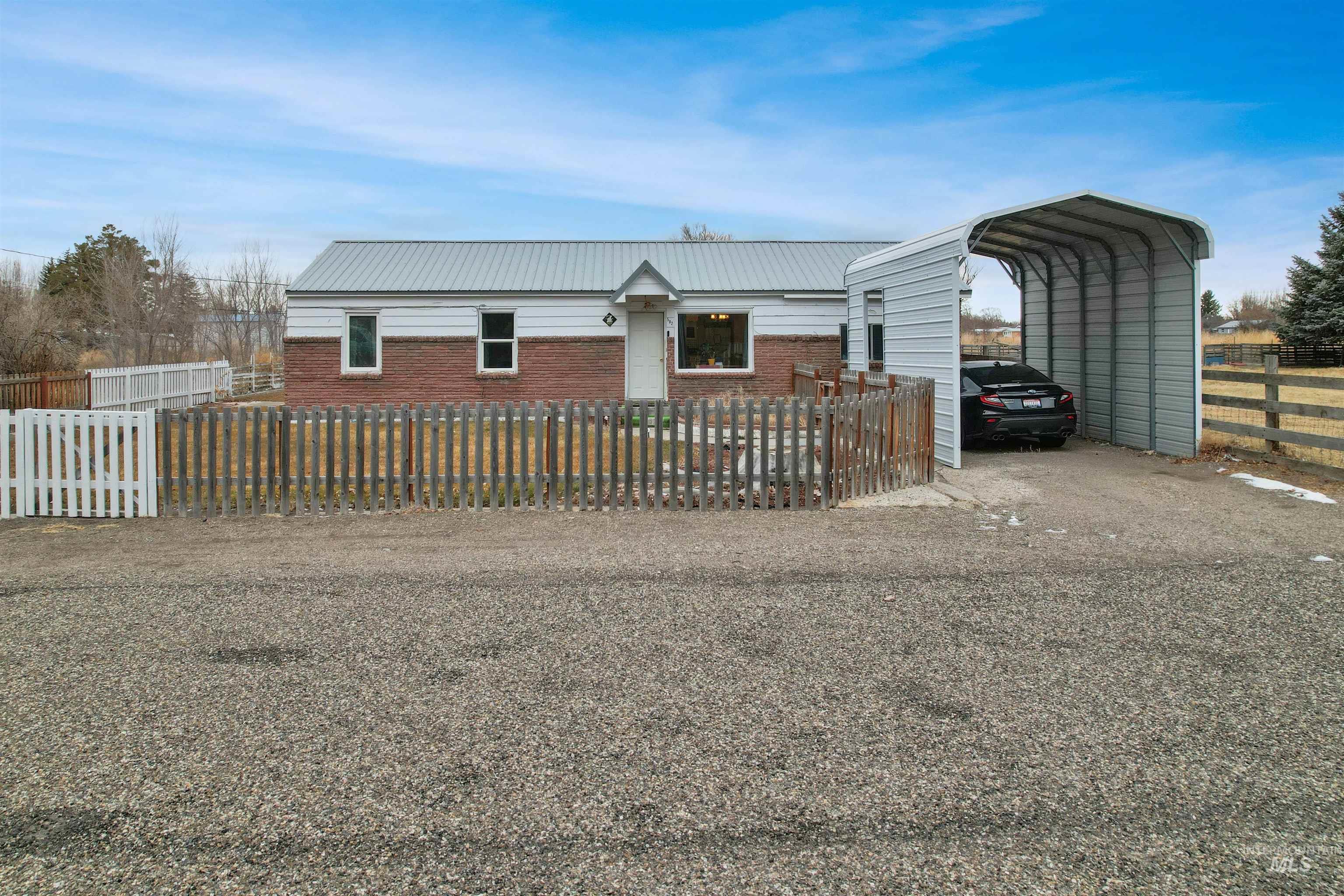 502 Walker Street Property Photo 1