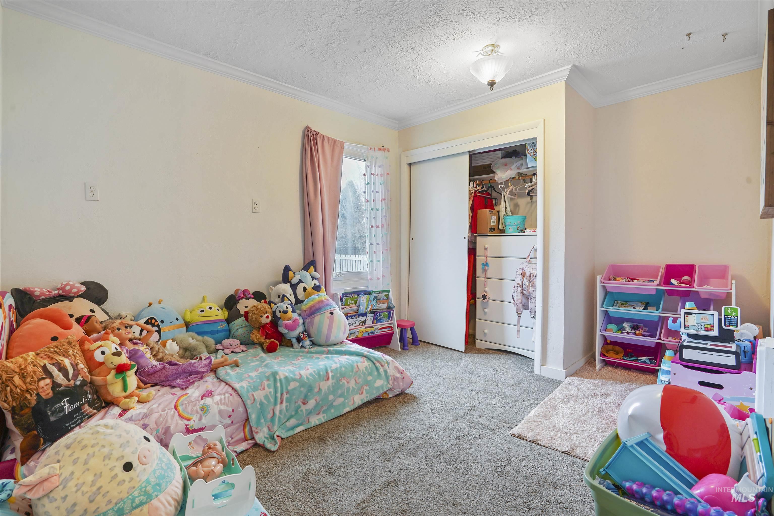 502 Walker Street Property Photo 8