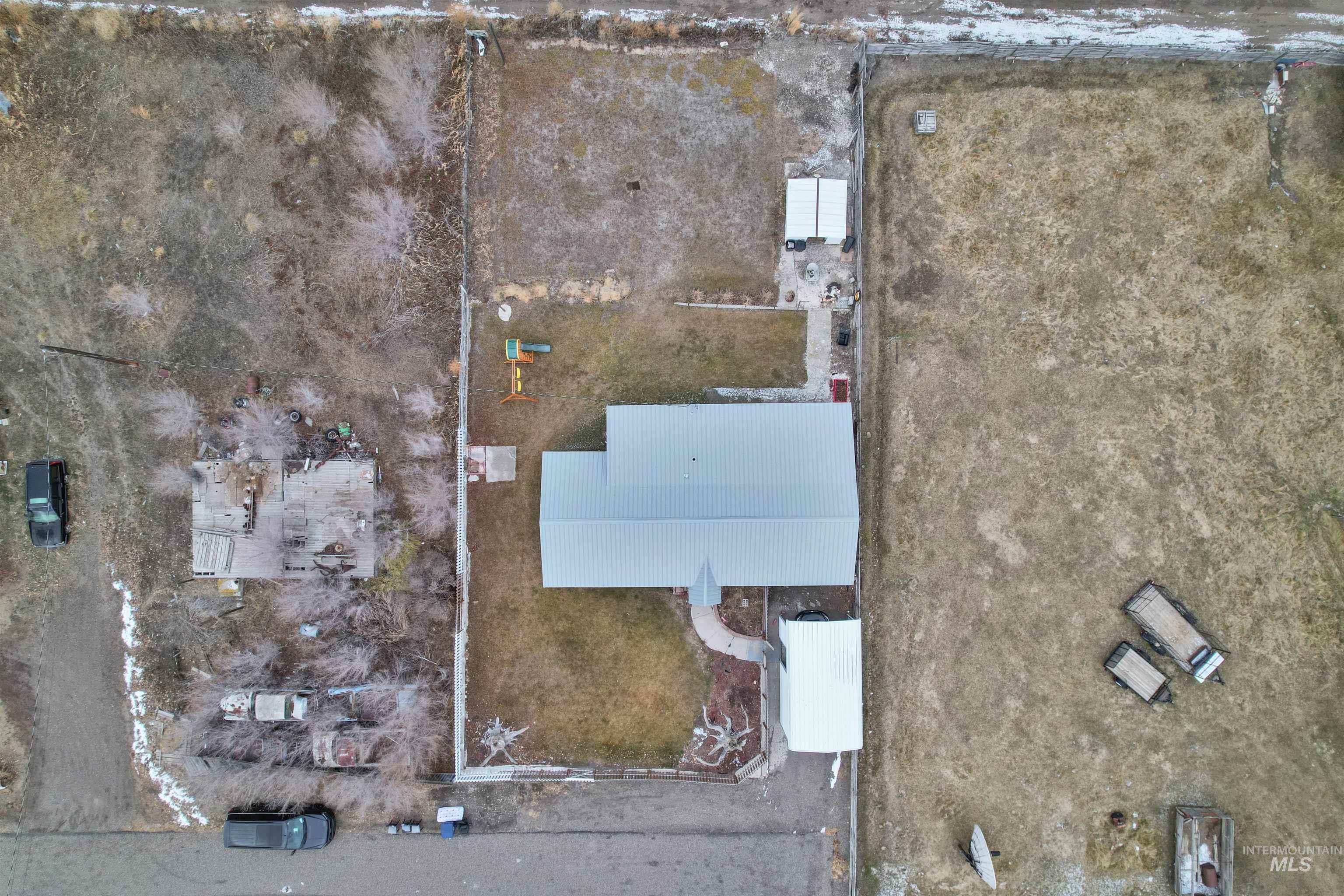 502 Walker Street Property Photo 13