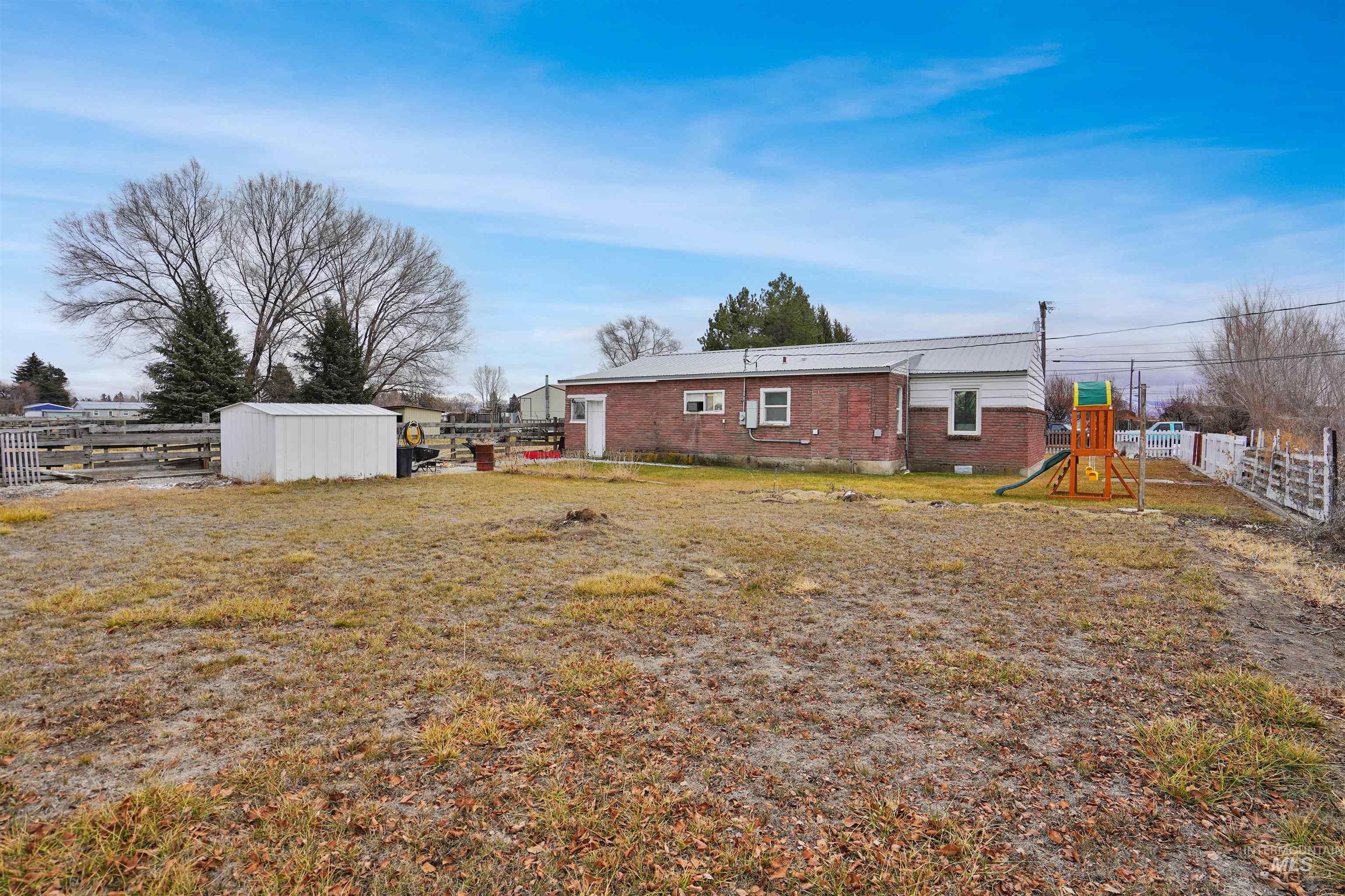 502 Walker Street Property Photo 15
