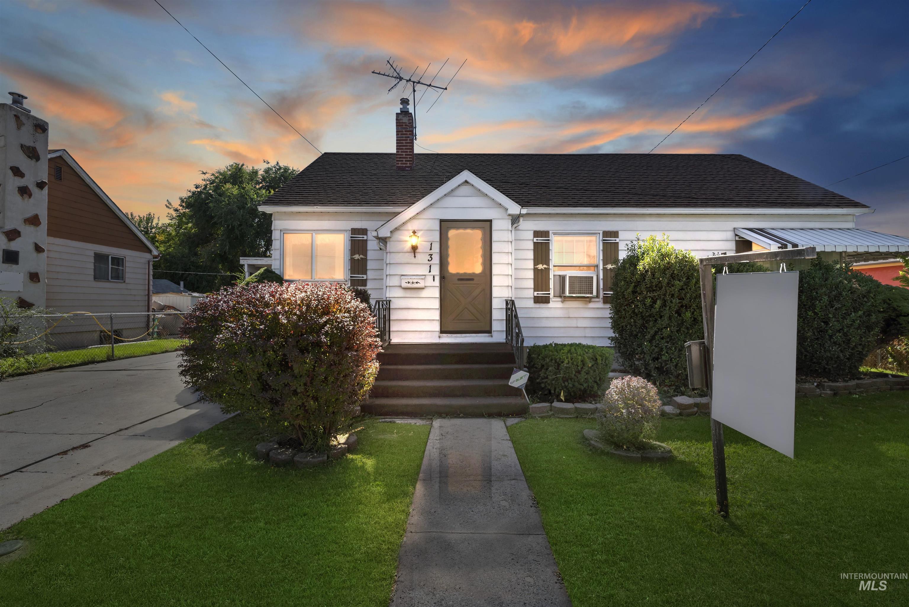 Fairview Place Real Estate Listings Main Image