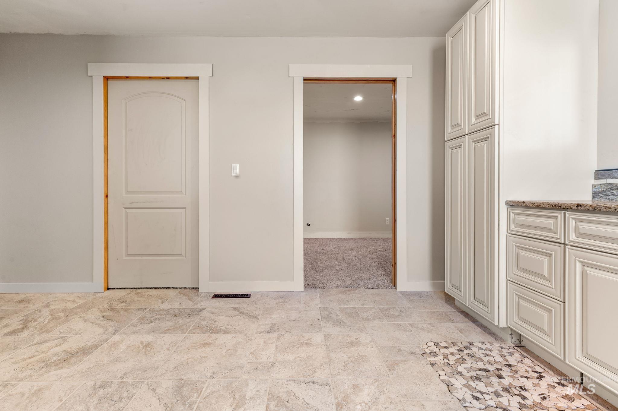 188 Golden Acres Drive Property Photo 14