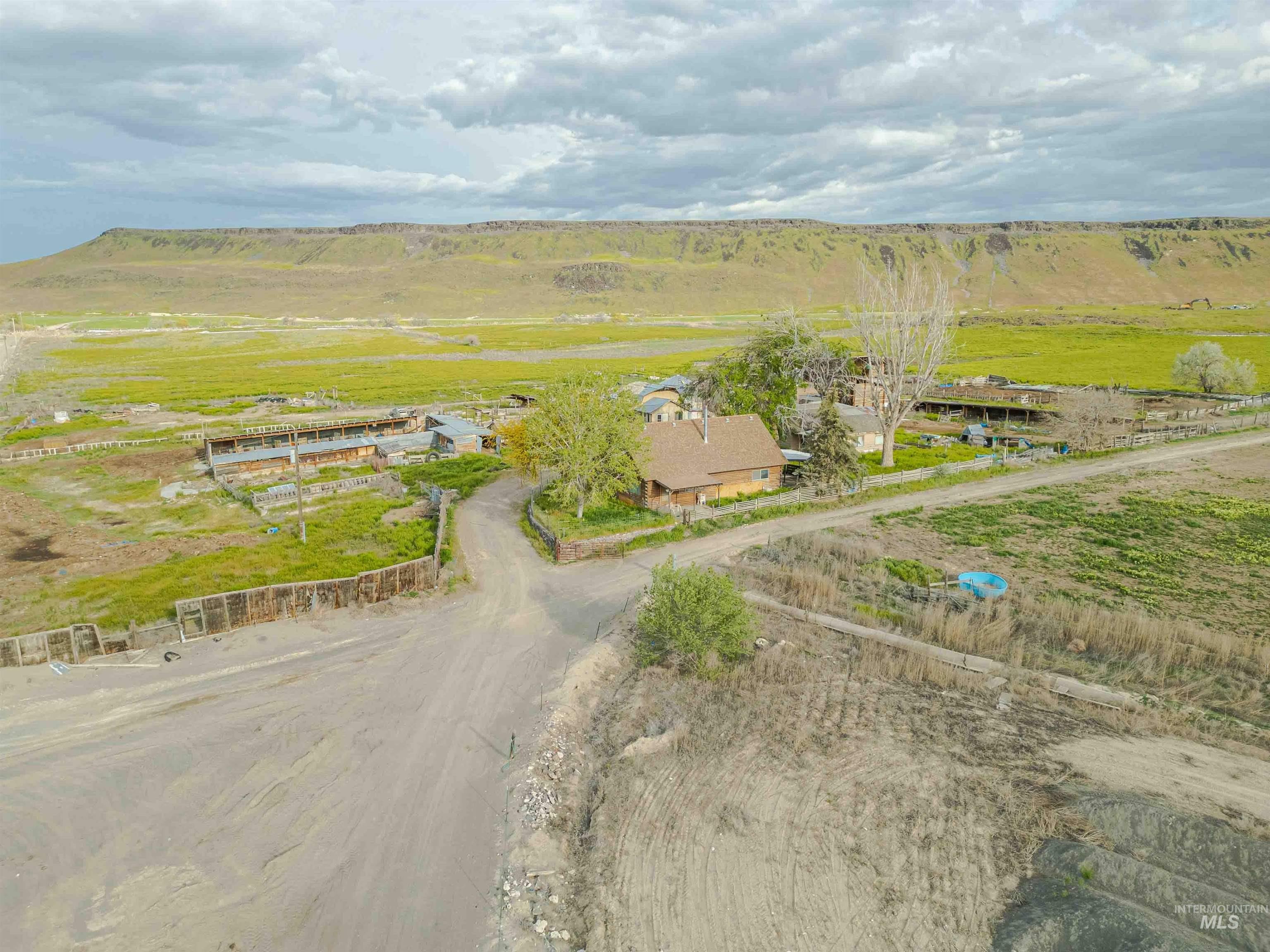 491 Hill Property Photo 15