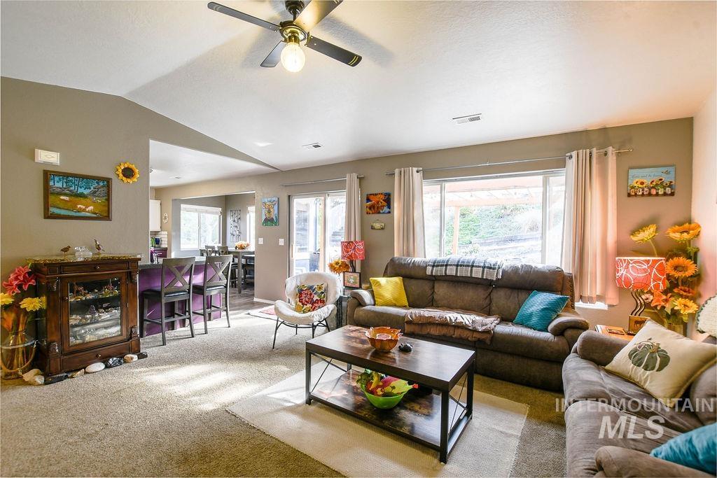 441 Quail Run Rd. Property Photo 8