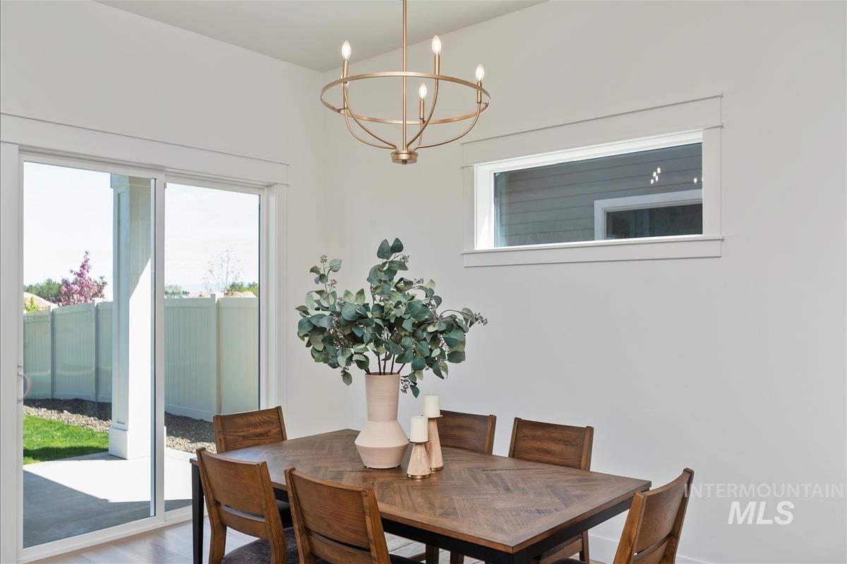 1302 E Andes Dr. Property Photo 12