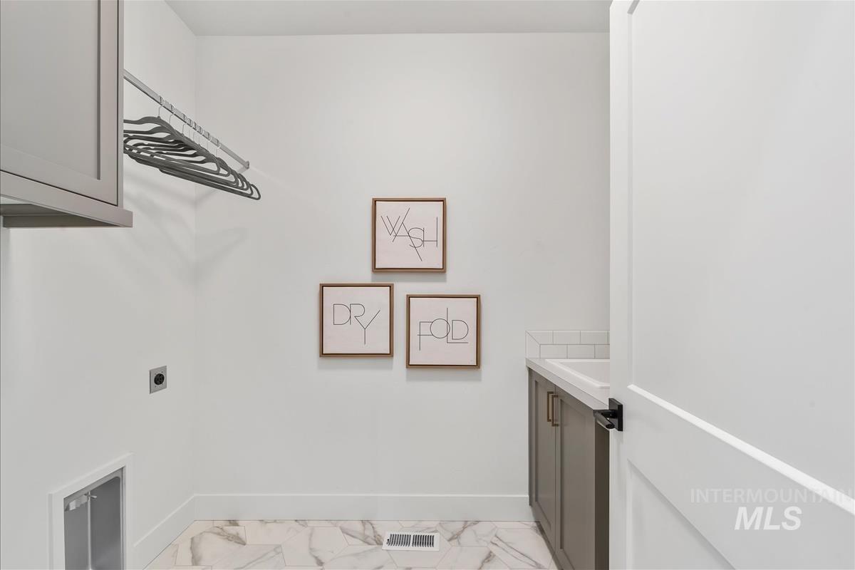 1302 E Andes Dr. Property Photo 21