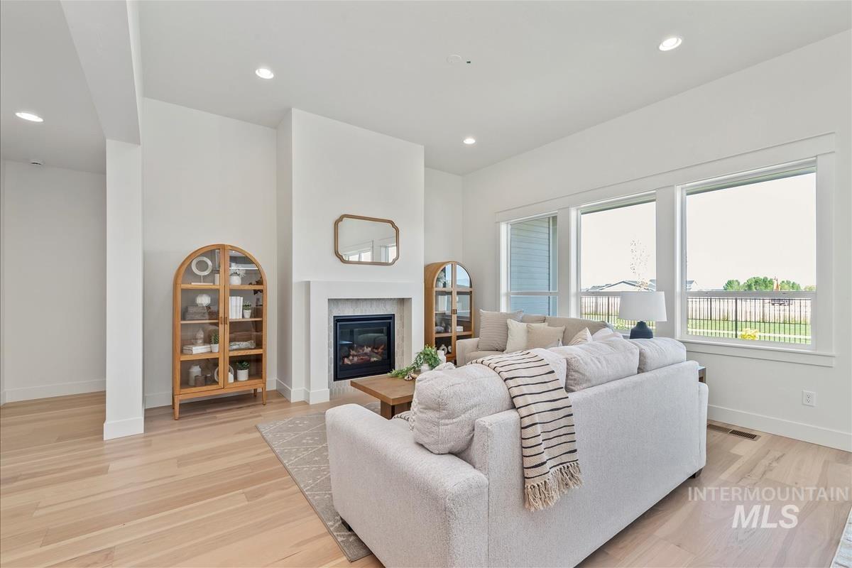 1302 E Andes Dr. Property Photo 35