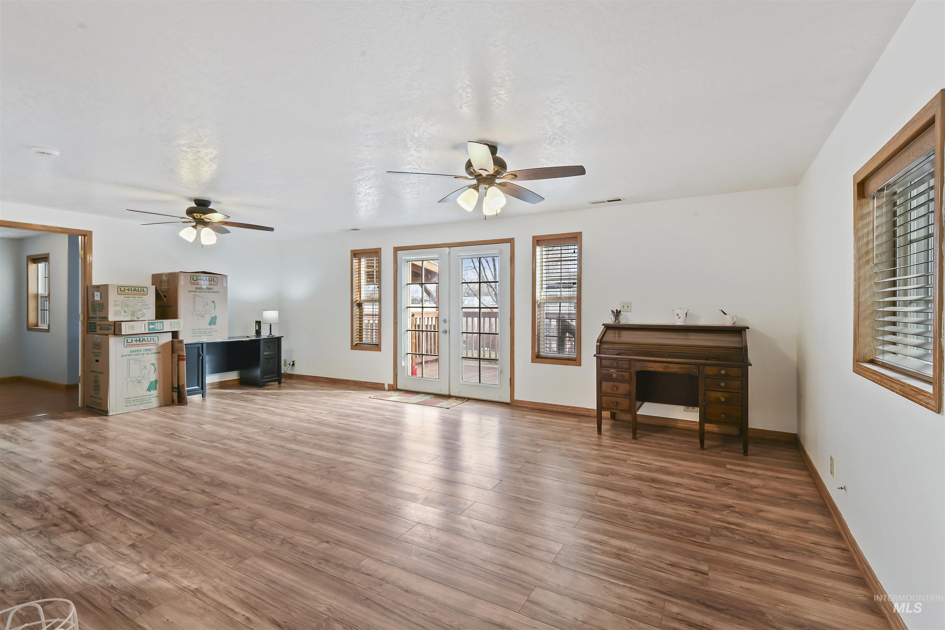 3011 S Georgia Avenue Property Photo 4