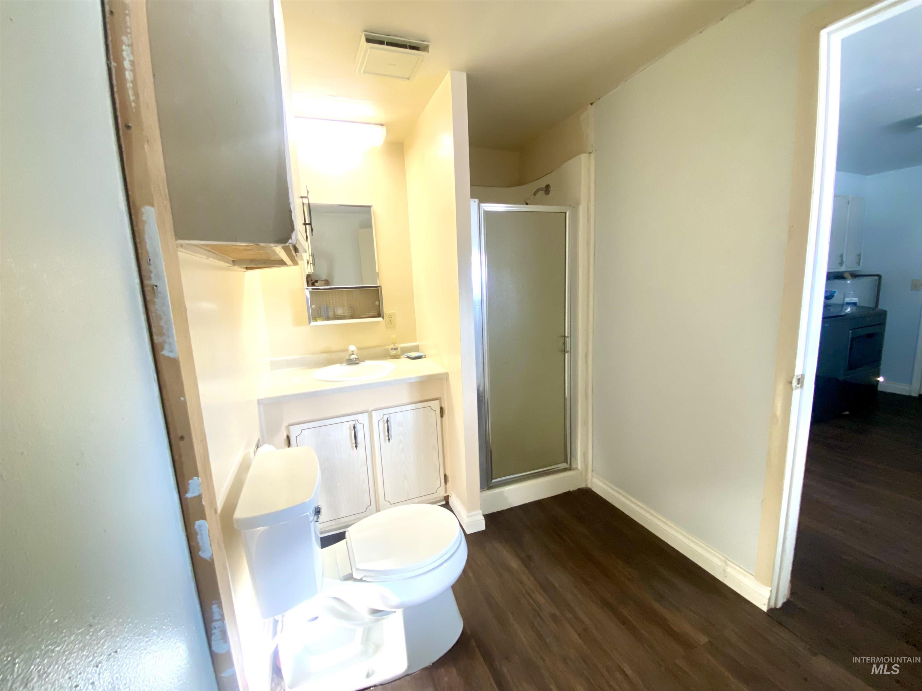 832 N Street Property Photo 12