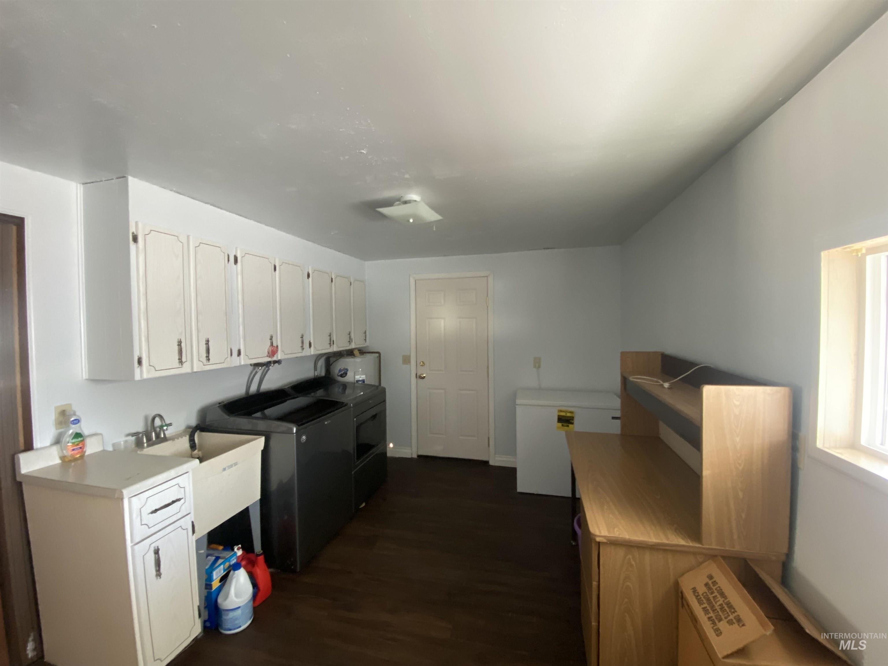 832 N Street Property Photo 13